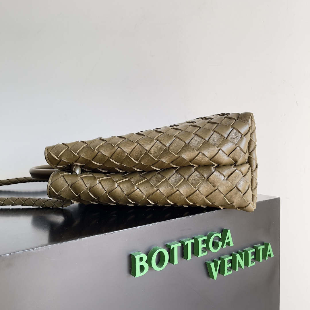 B0tt*ga Ven*ta Medium Andiamo 32x25x11CM