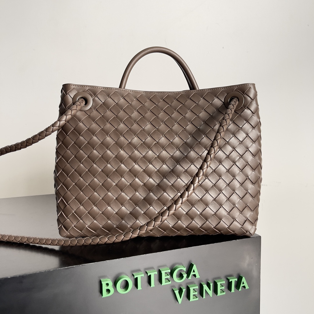 B0tt*ga Ven*ta Medium Andiamo 32x25x11CM