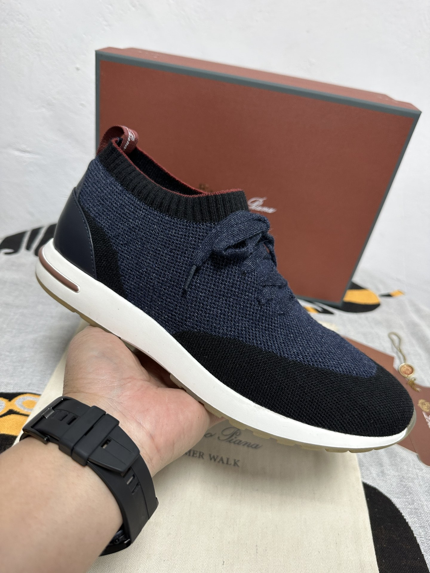 UA L0r0 P1ana 360 LP Flexy Walk Sneaker