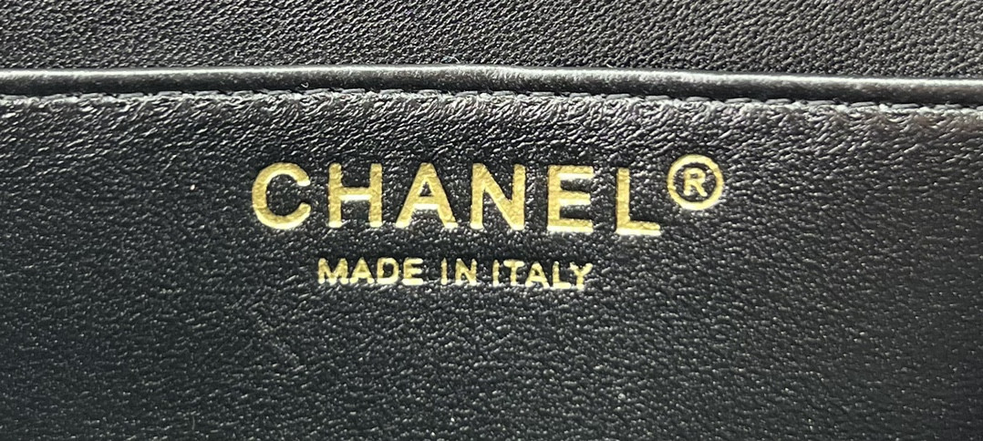 Ch**el Classic Flap Bag 20cm