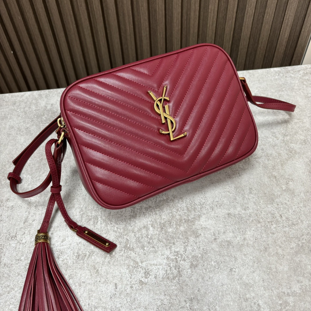 Y51 LOU camera bag in quilted leather 23x16x6cm