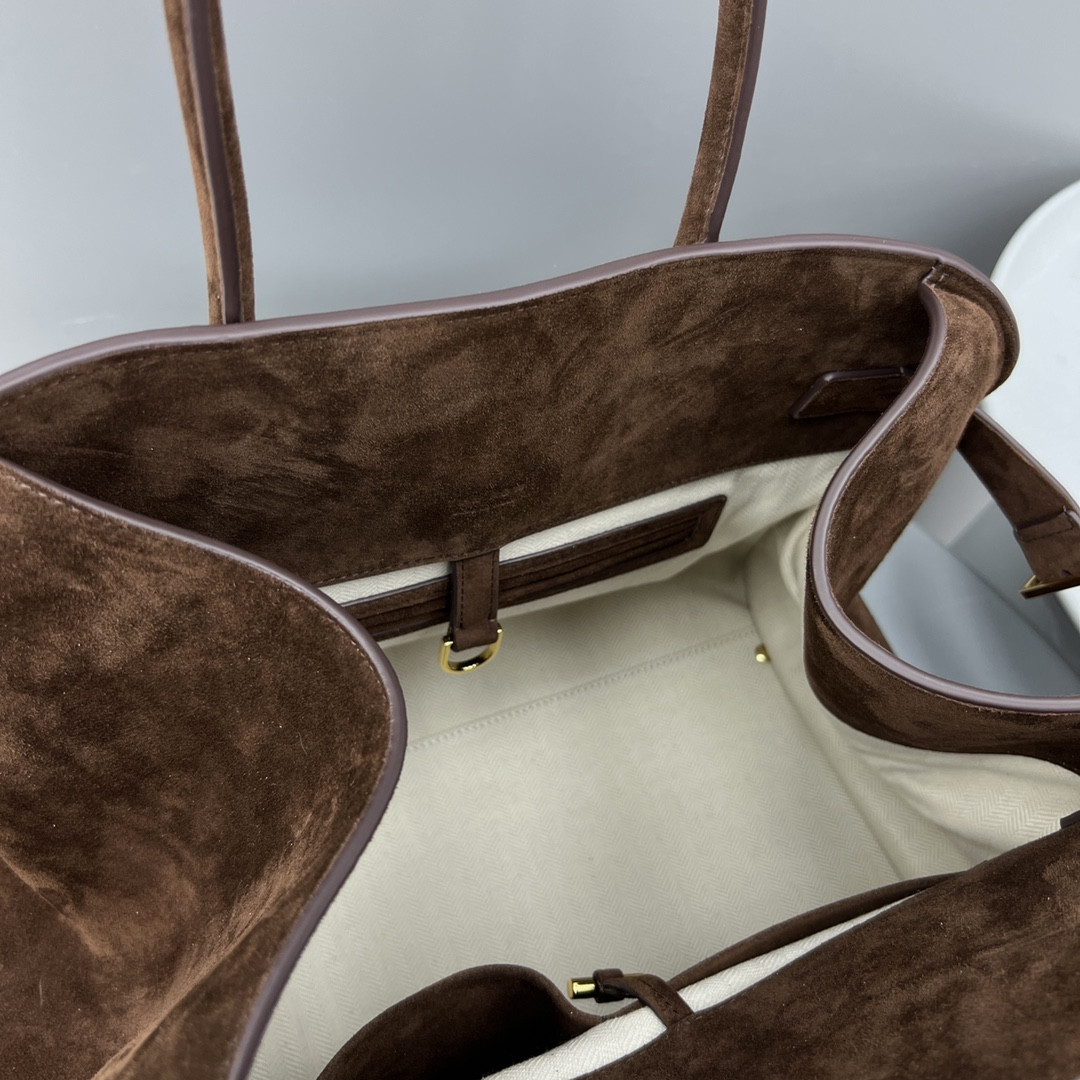 The R0w MARGAUX 15 38.5x16x30cm
