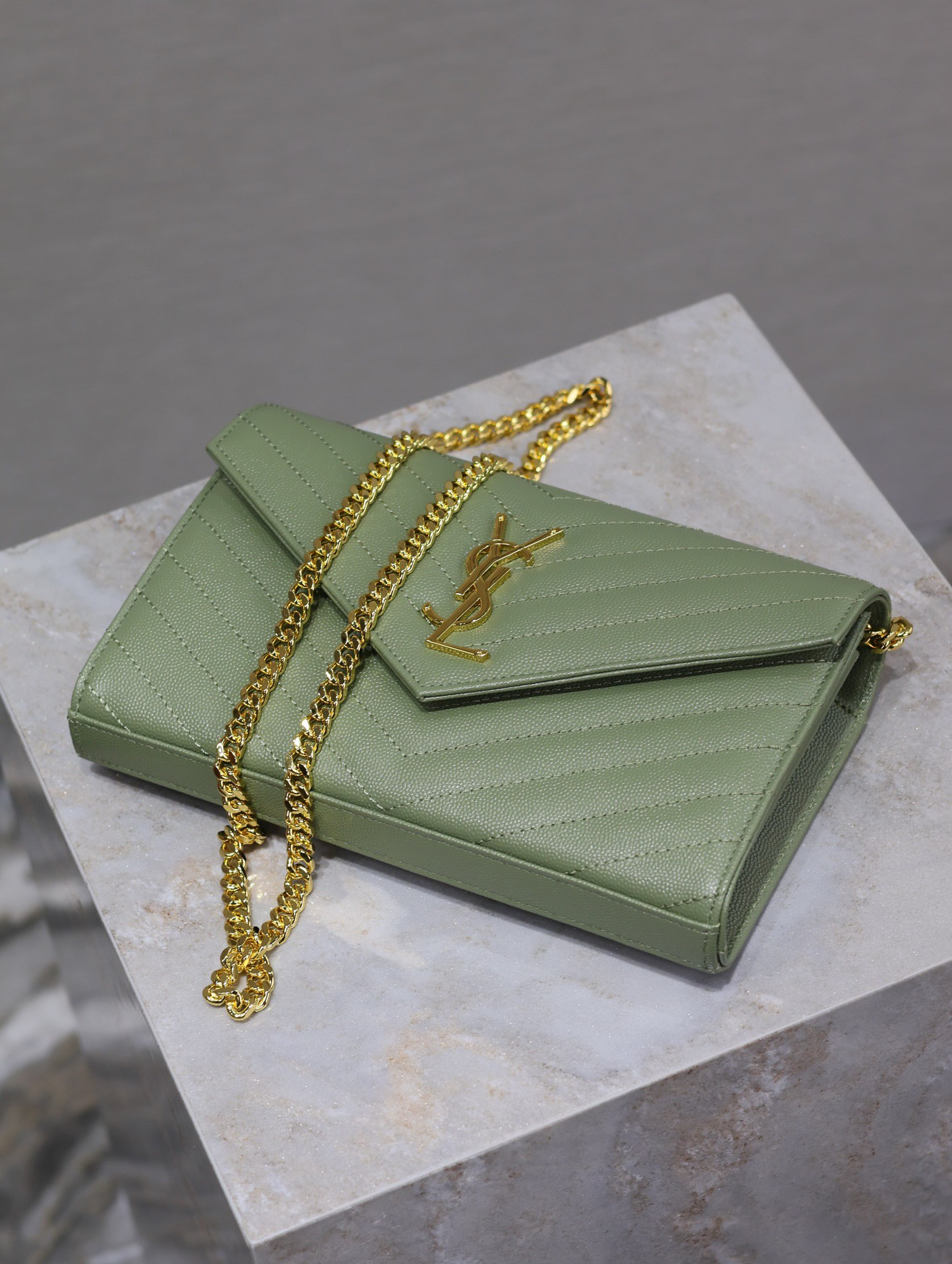 Y51 Cassandra Monogram Classic Chain Wallet in Grained Poudre Leather 22.5 x 14 x 4cm