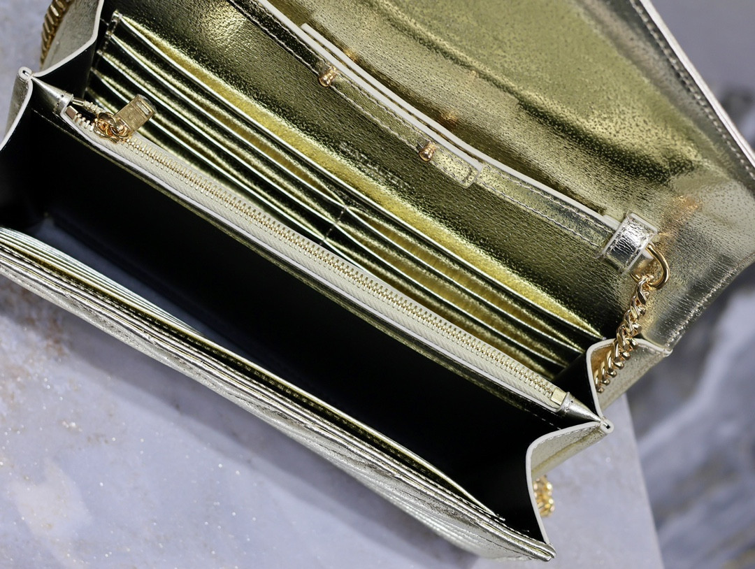 Y51 Cassandra Monogram Classic Chain Wallet 22.5 x 14 x 4cm