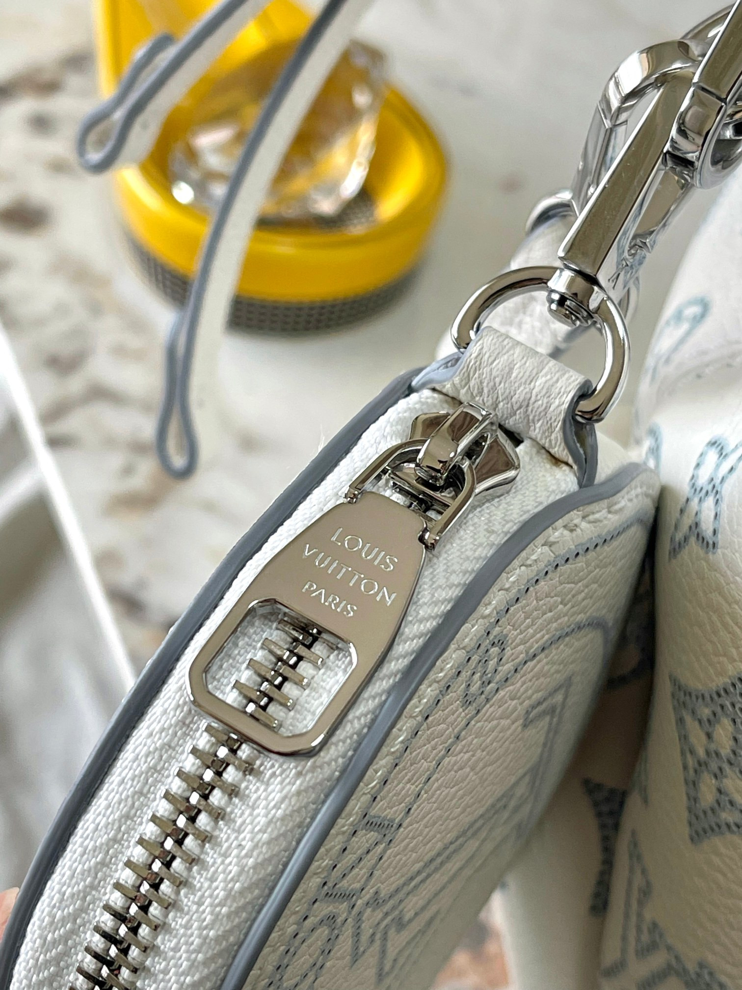 LV Bella M11736 19x22x14cm