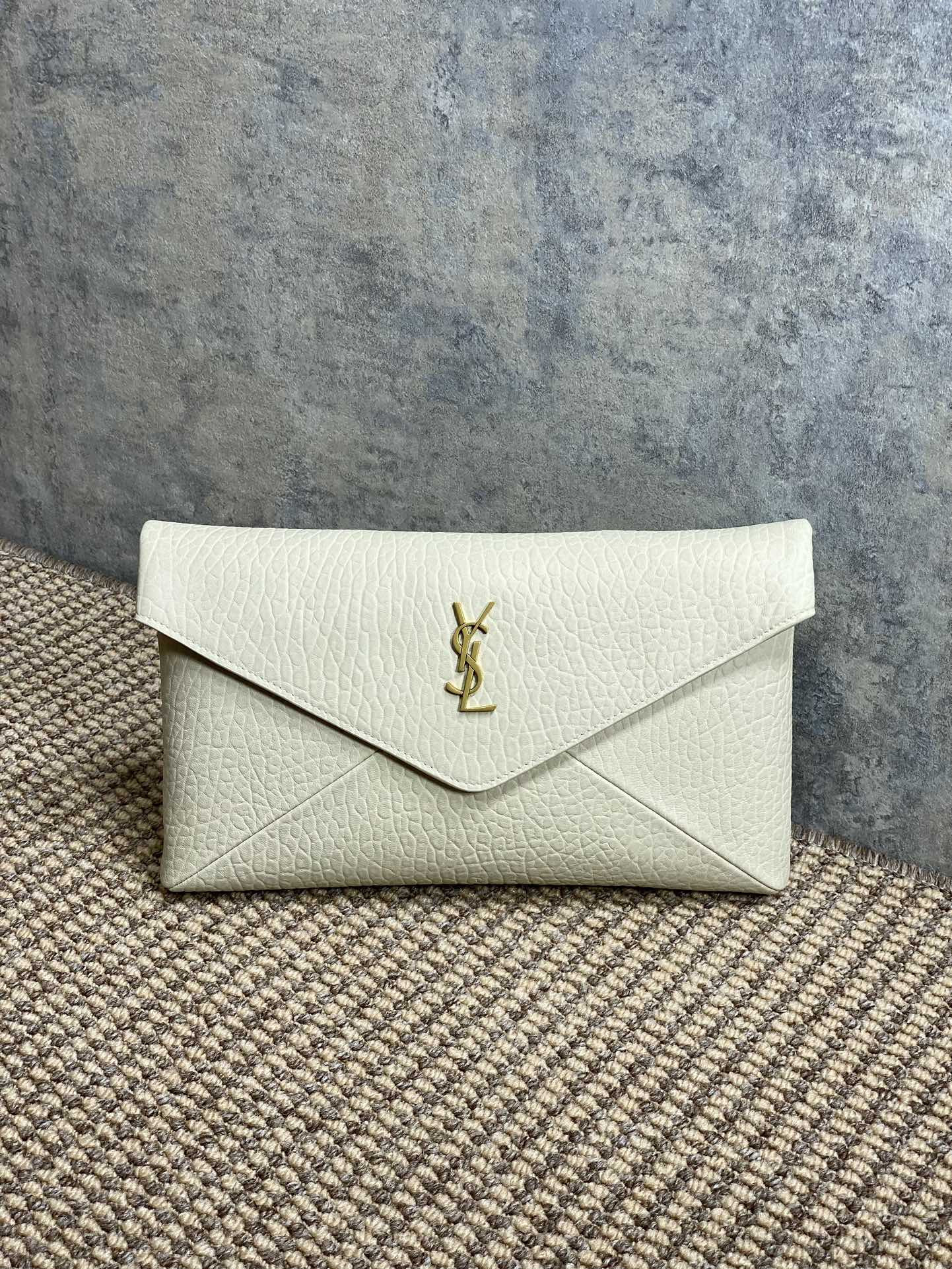 Y51 CASSANDRE large envelope pouch in lambskin 29.5x18x4.5cm