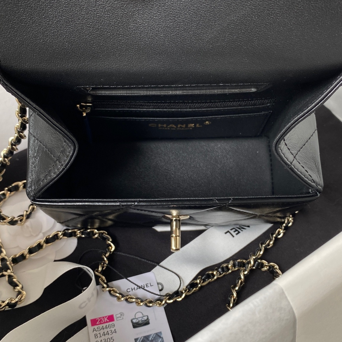 Ch**el 23K WALLET ON CHAIN Handbag 10.5×17×8cm