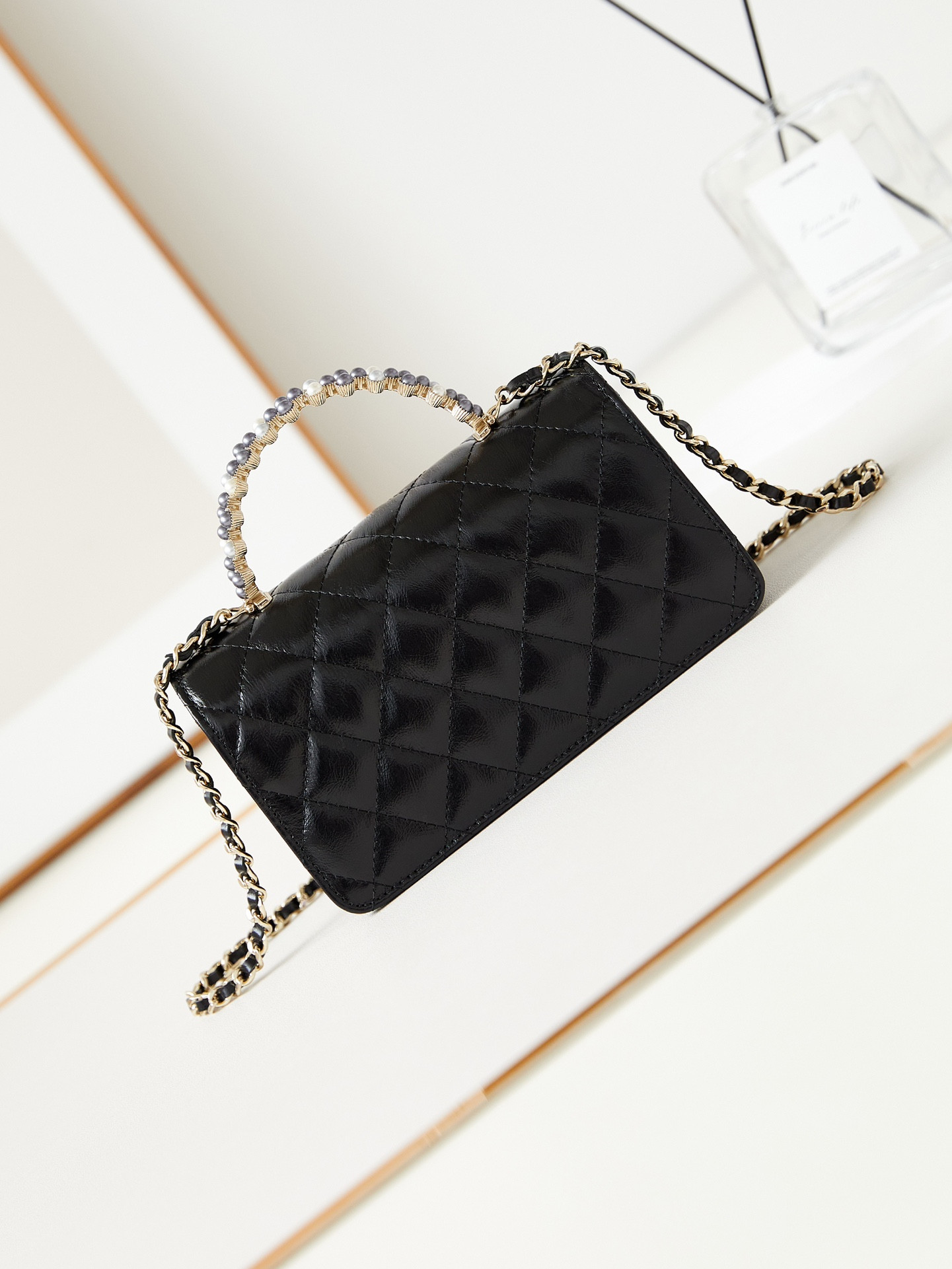 Ch**el 24P woc CLASSIC WALLET ON CHAIN 11x18.5x6cm