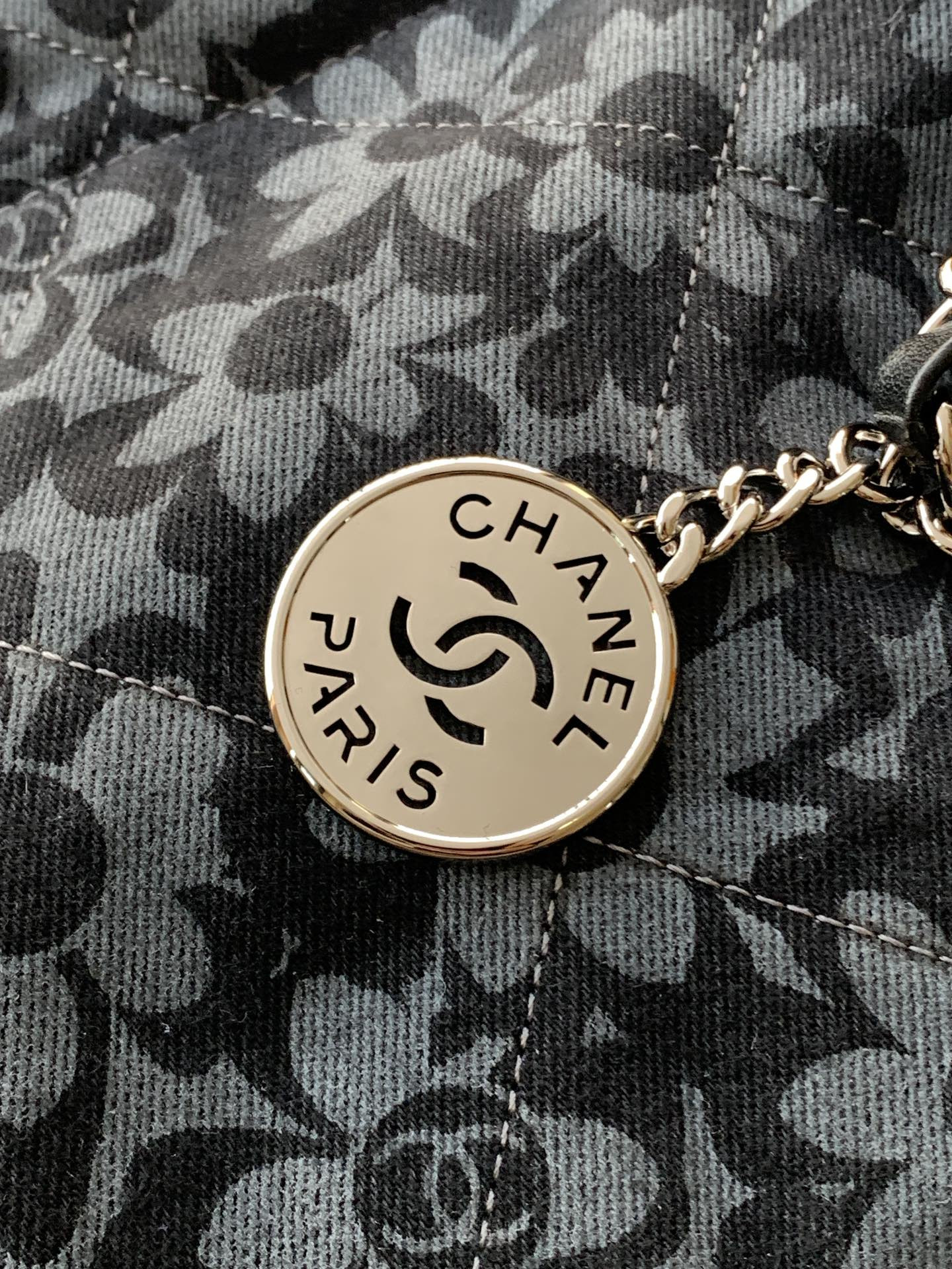 Ch**el 22 HANDBAG 35×37×7cm
