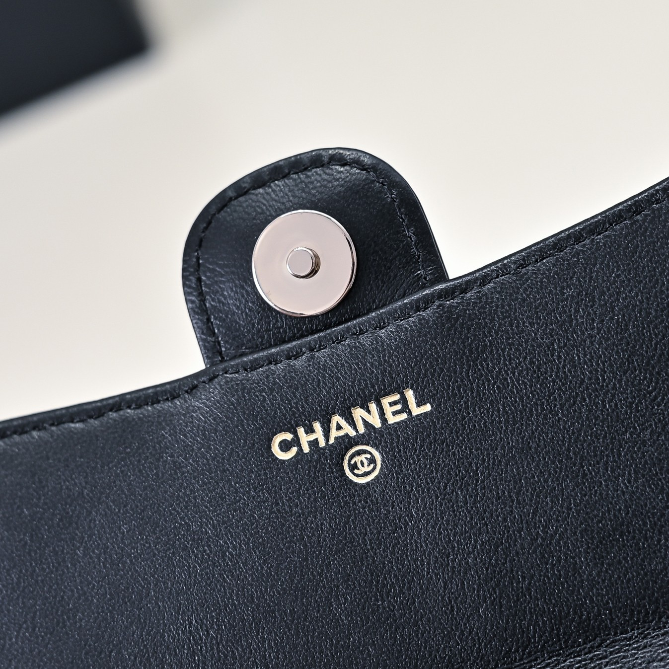 Ch**el classic handbag with top handle 17x10x4.5cm
