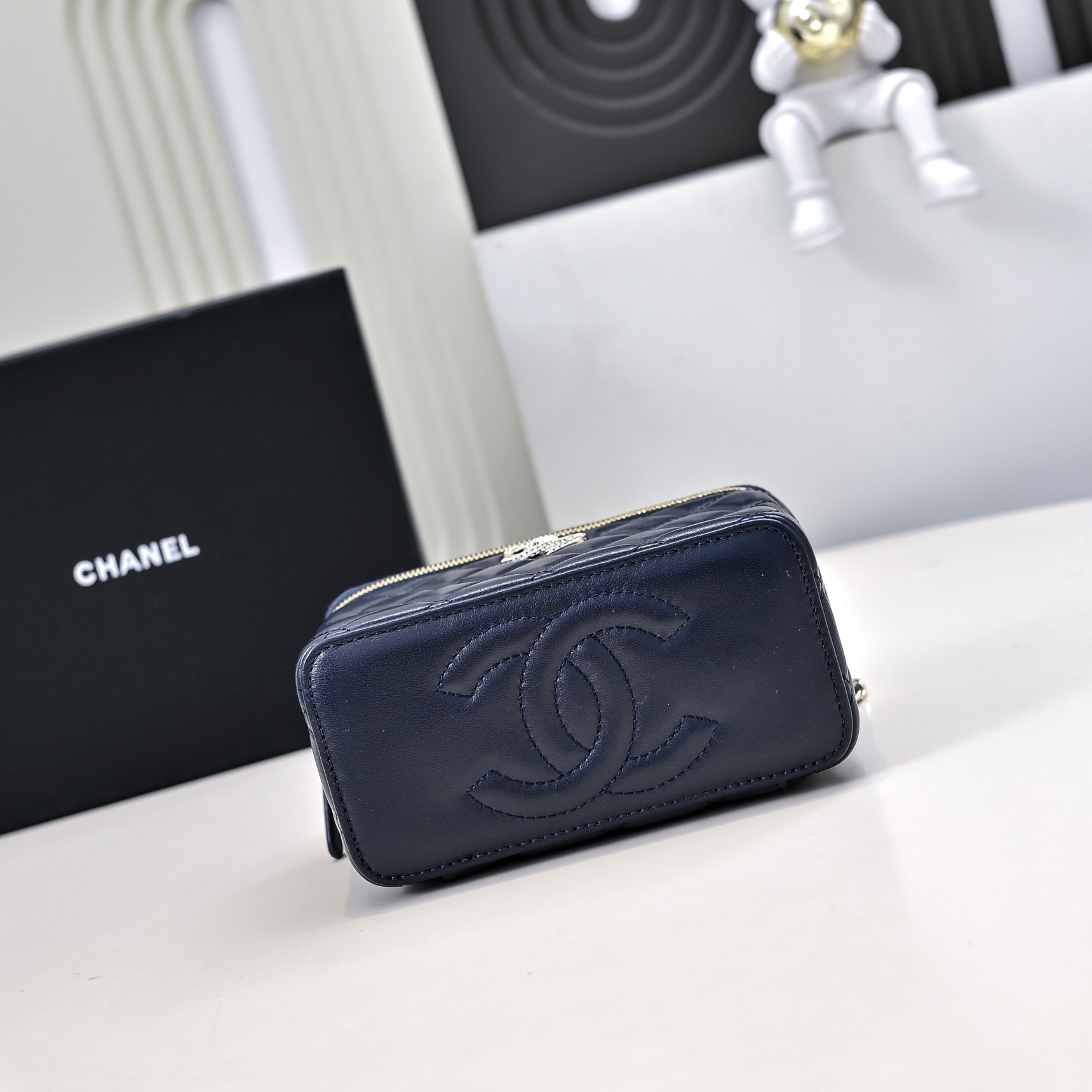 Ch**el Clutch With Chain 17cm