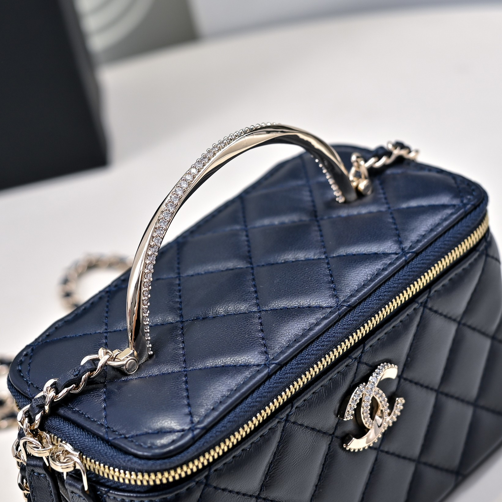 Ch**el Clutch With Chain 17cm