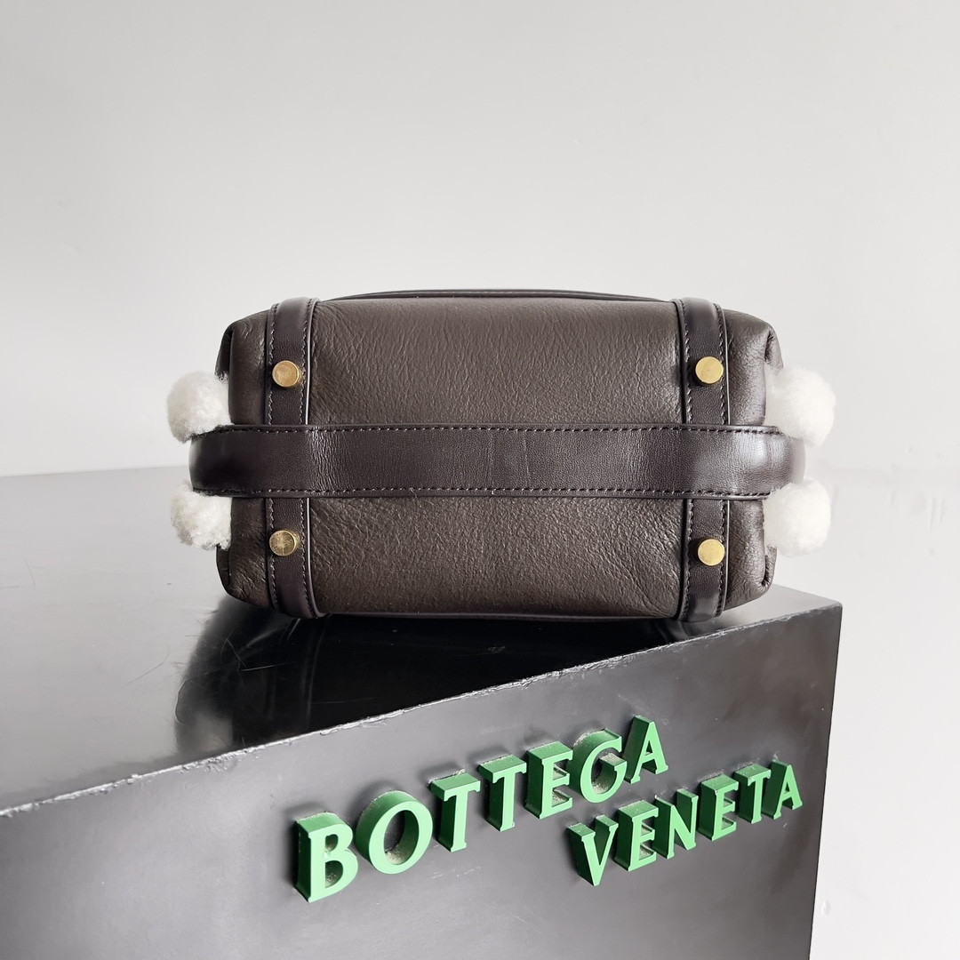 B0tt*ga Ven*ta Mini Wallace 20x13x9.5cm