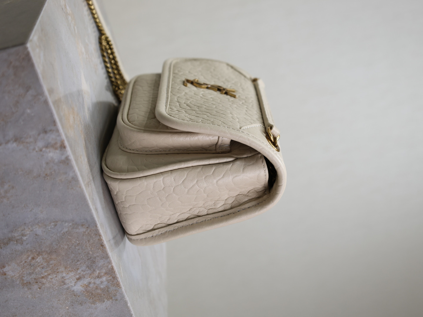 Y51 niki in grained lambskin 828736 22x16.5x12cm