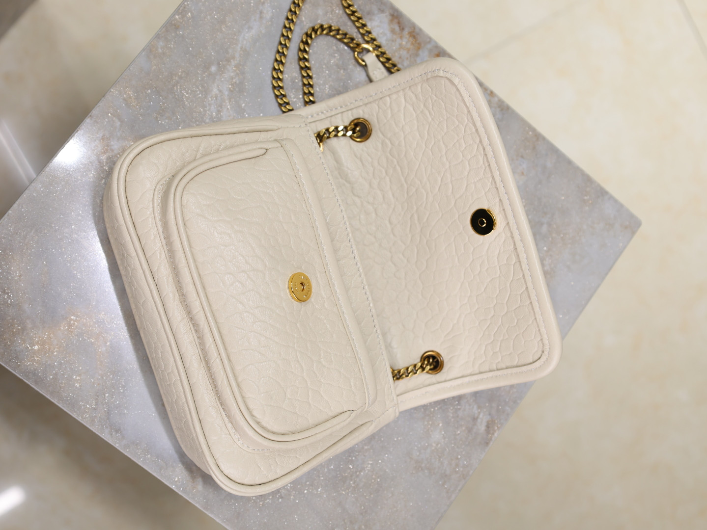 Y51 niki in grained lambskin 828736 22x16.5x12cm