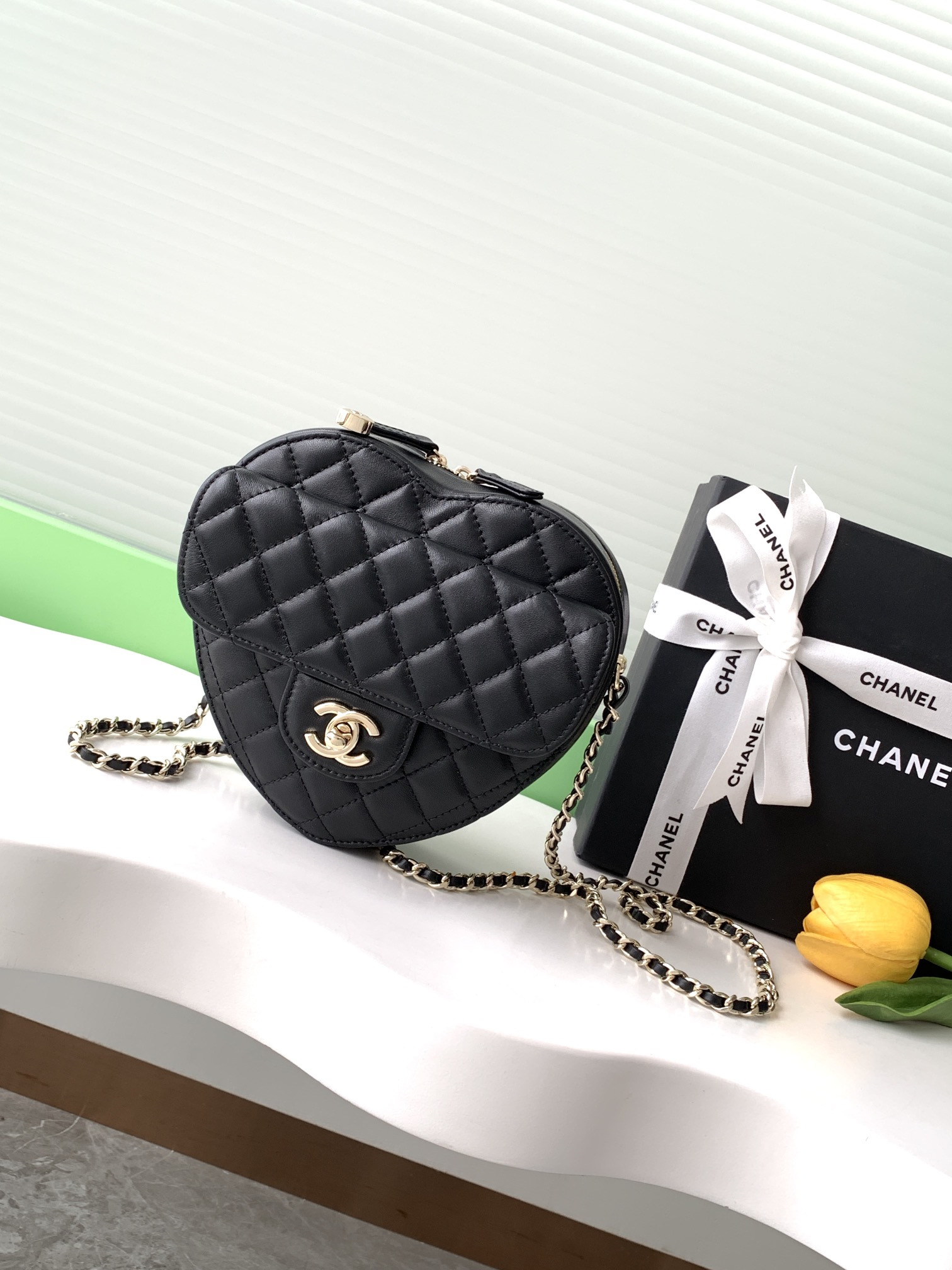 Ch**el 22cc Love Bag AS3191 18x16.5x6.5cm