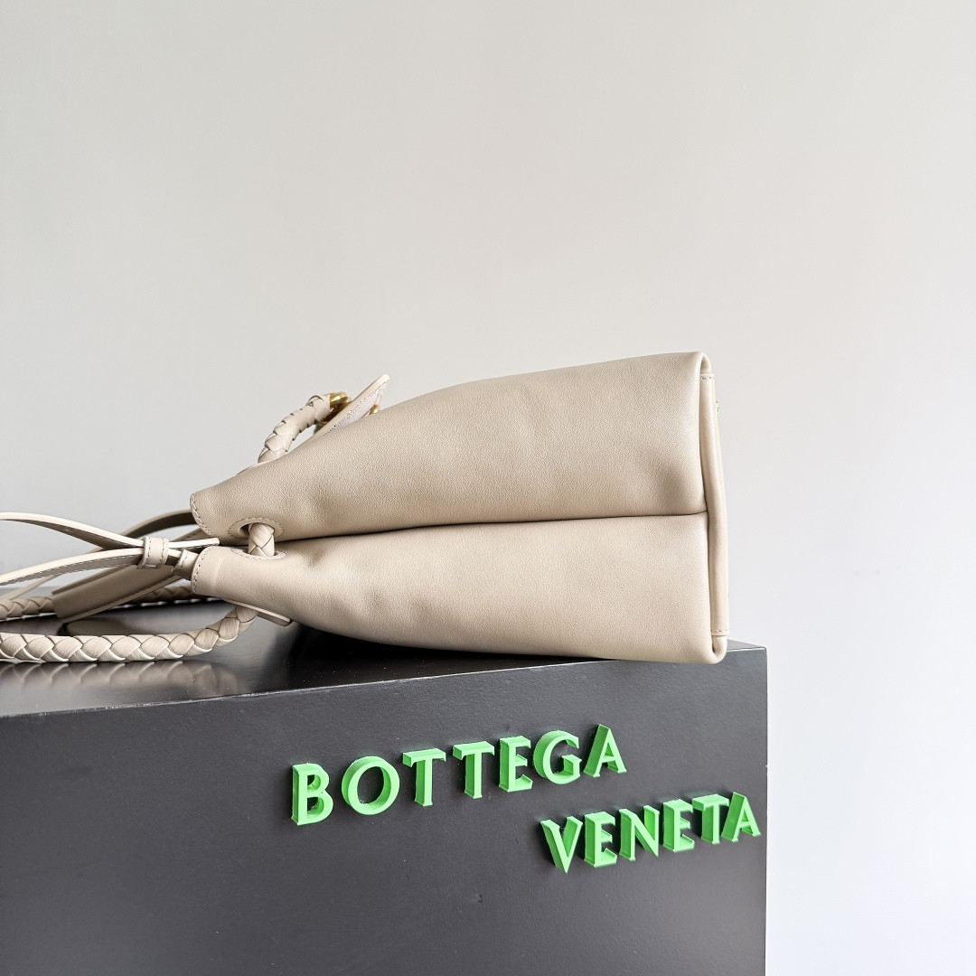 B0tt*ga Ven*ta Medium Ciao Ciao 34x26x15cm