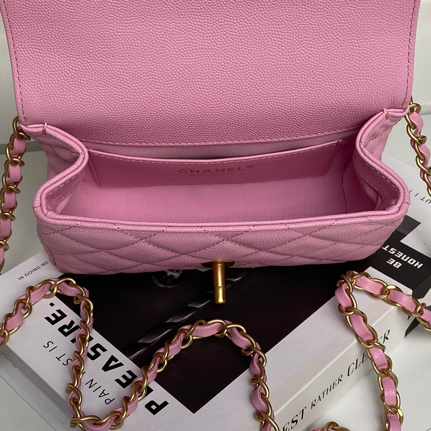 Ch**el Flap Handbag AS5239 18×13×5.5cm