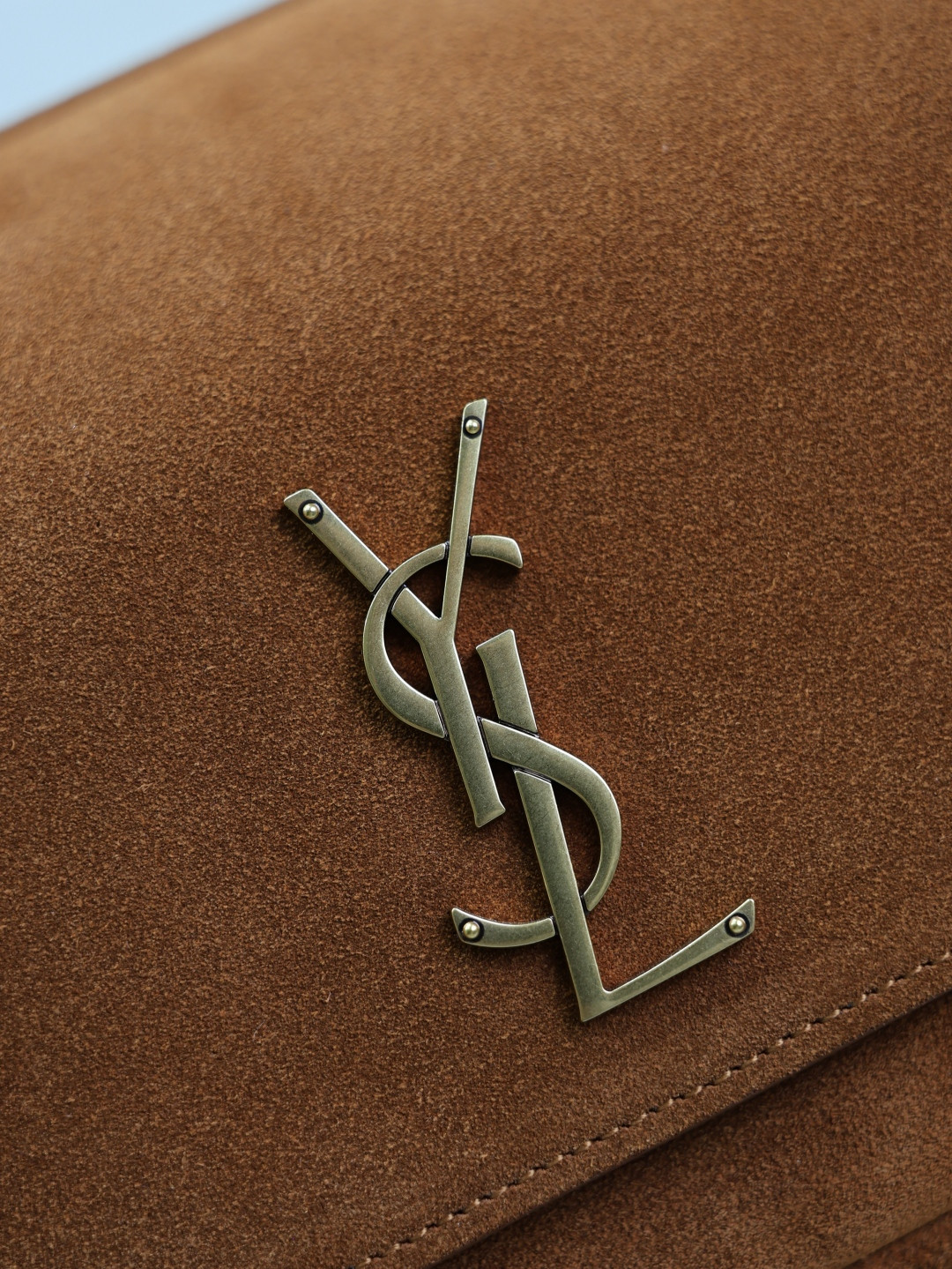 Y51 NIKI satchel in suede 21.5x16x9cm