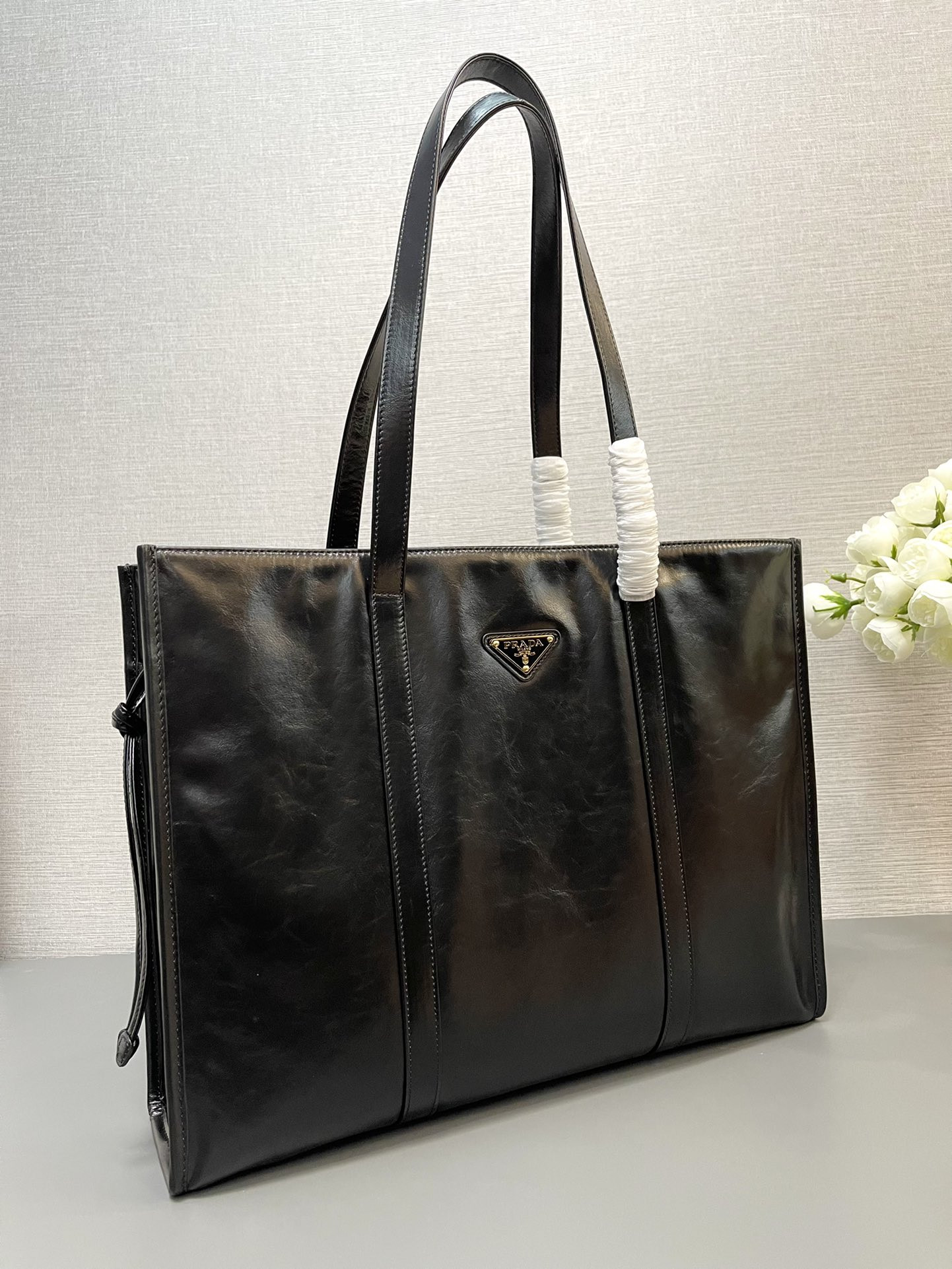 Pra*a Large leather tote bag 31x39x10cm