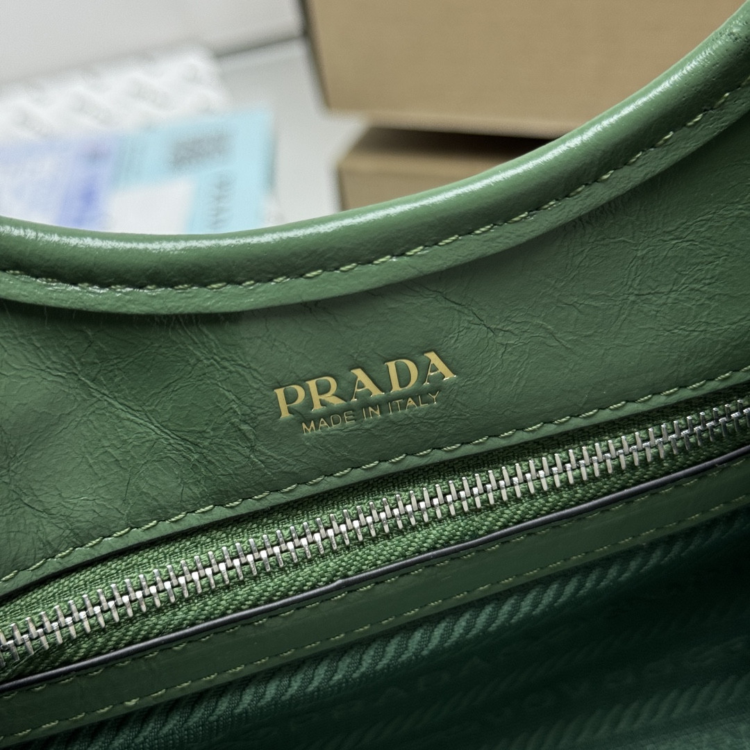 Pra*a Small Leather Tote Bag 18x26x12cm