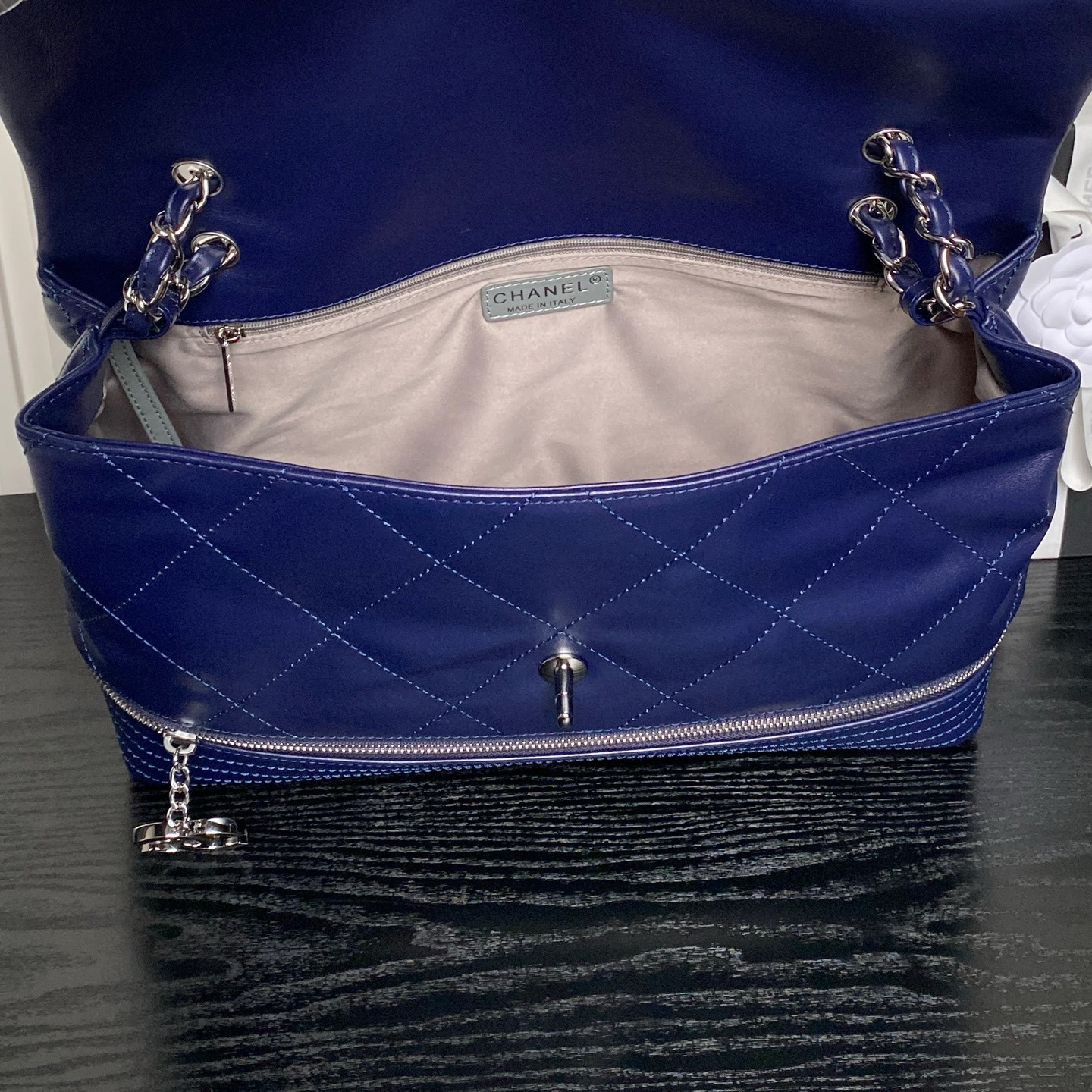 Ch**el Vintage Graffiti Tote Airport Bag 36x24x12cm