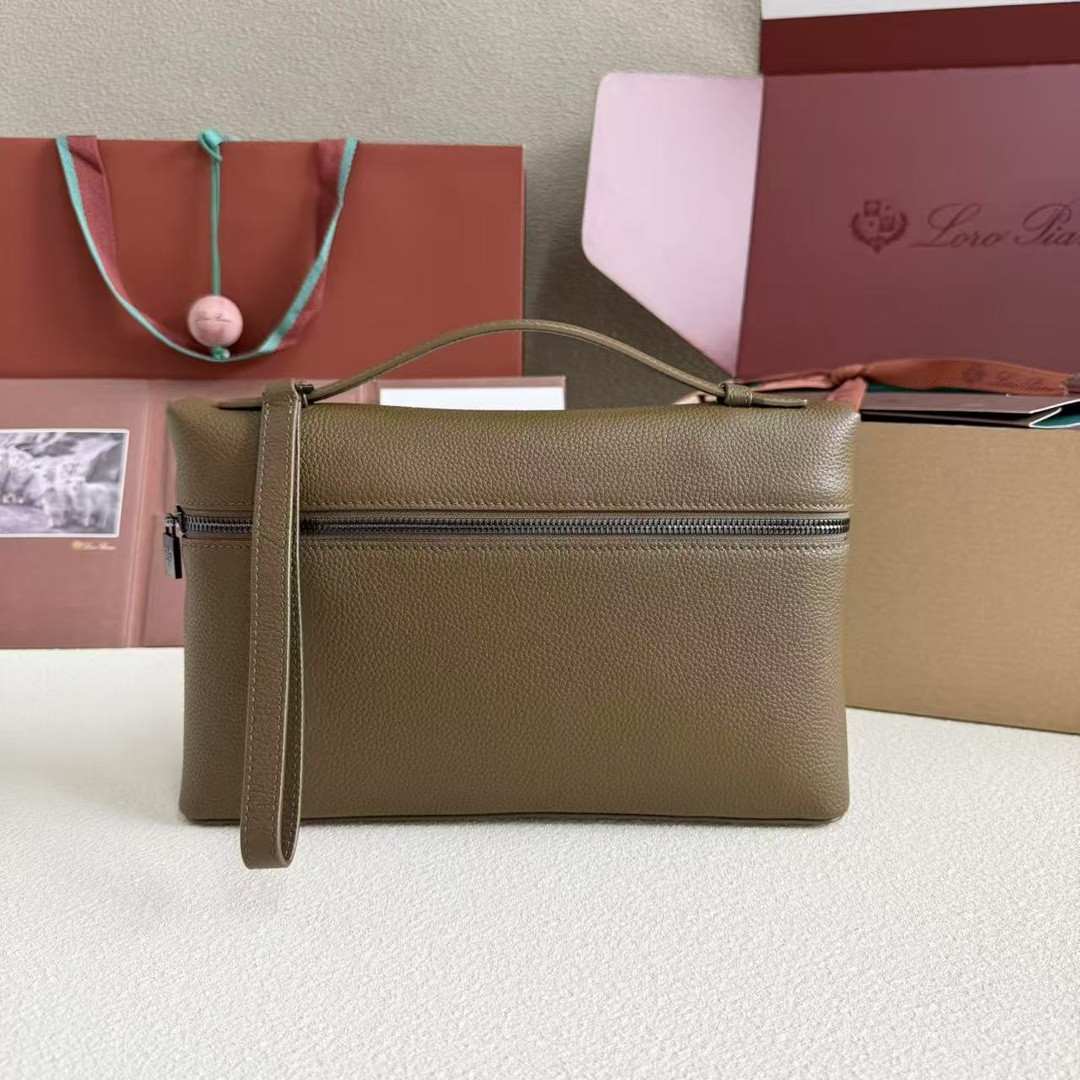 L0r0 P1ana Extra pouch L29 29x18x5cm