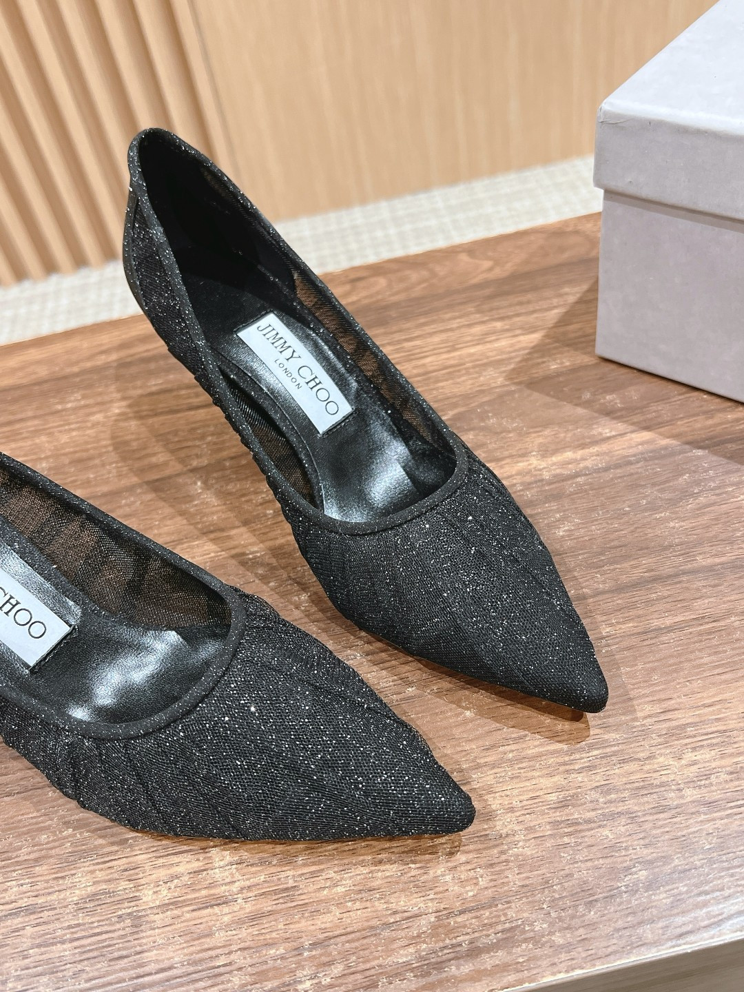 UA J1m*y Ch00 Pumps
