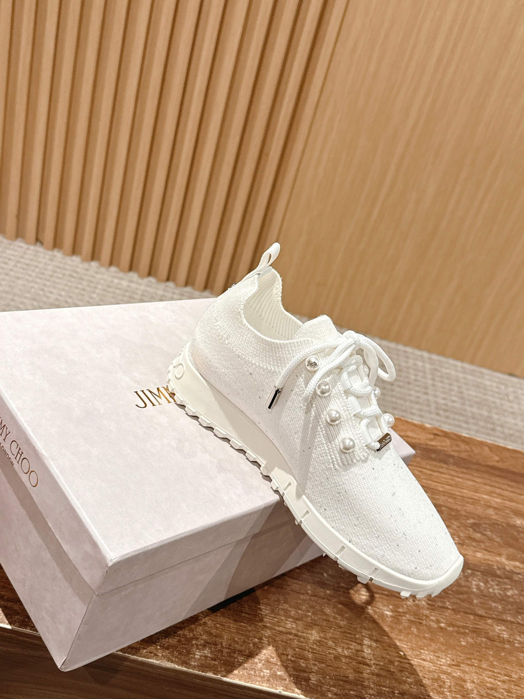UA J1m*y Ch00 Casual Sneakers