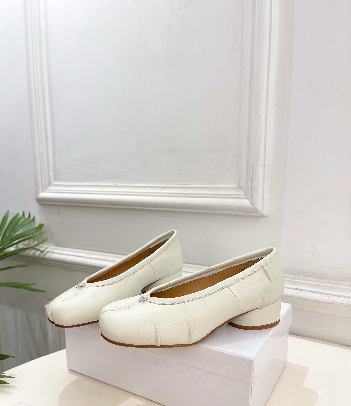 UA Ma1s0n Marg*e1a Tabi Ballerina