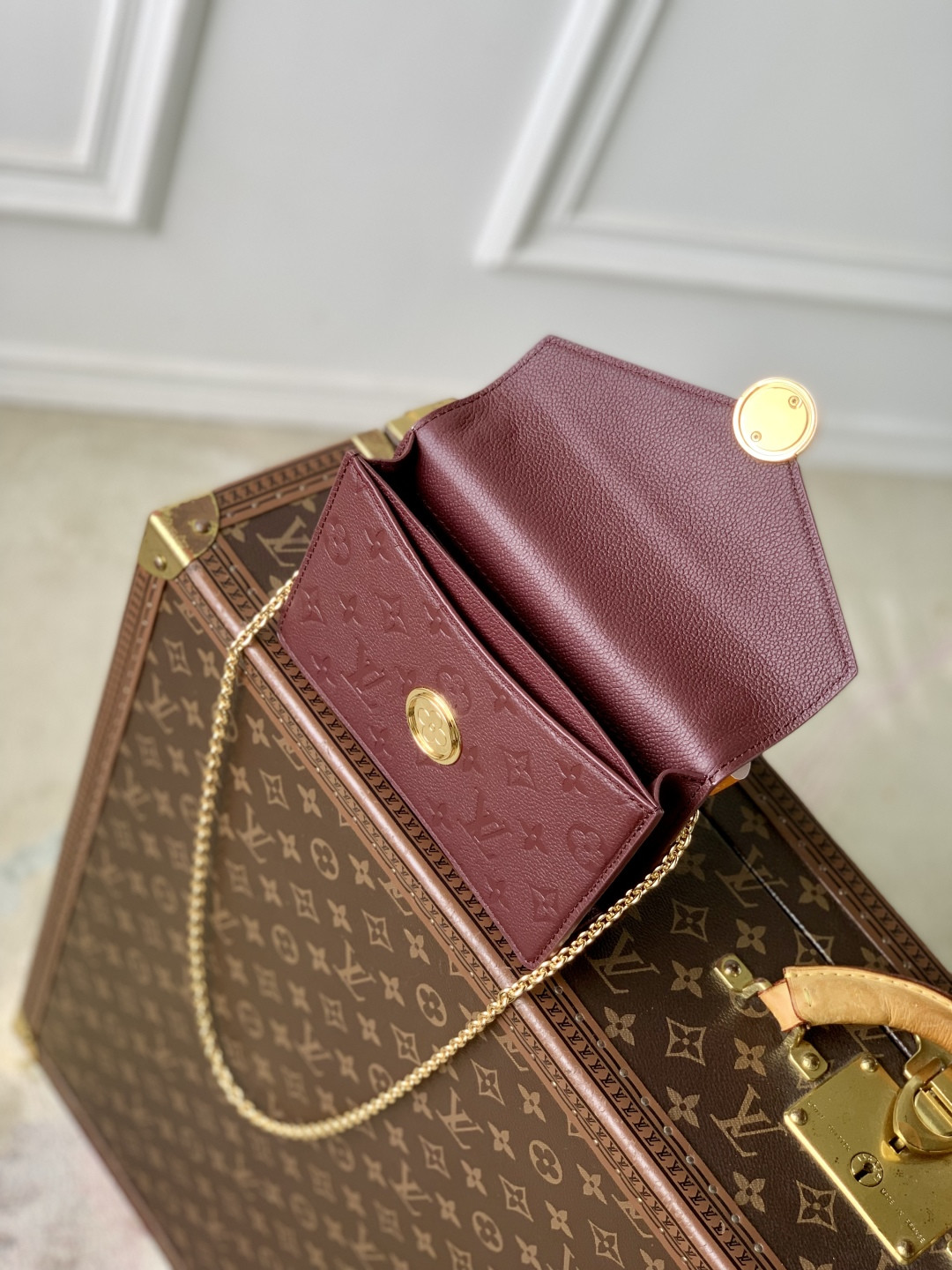 LV Wallet On Chain Rosy M25814 19.5x13.5x6.5cm