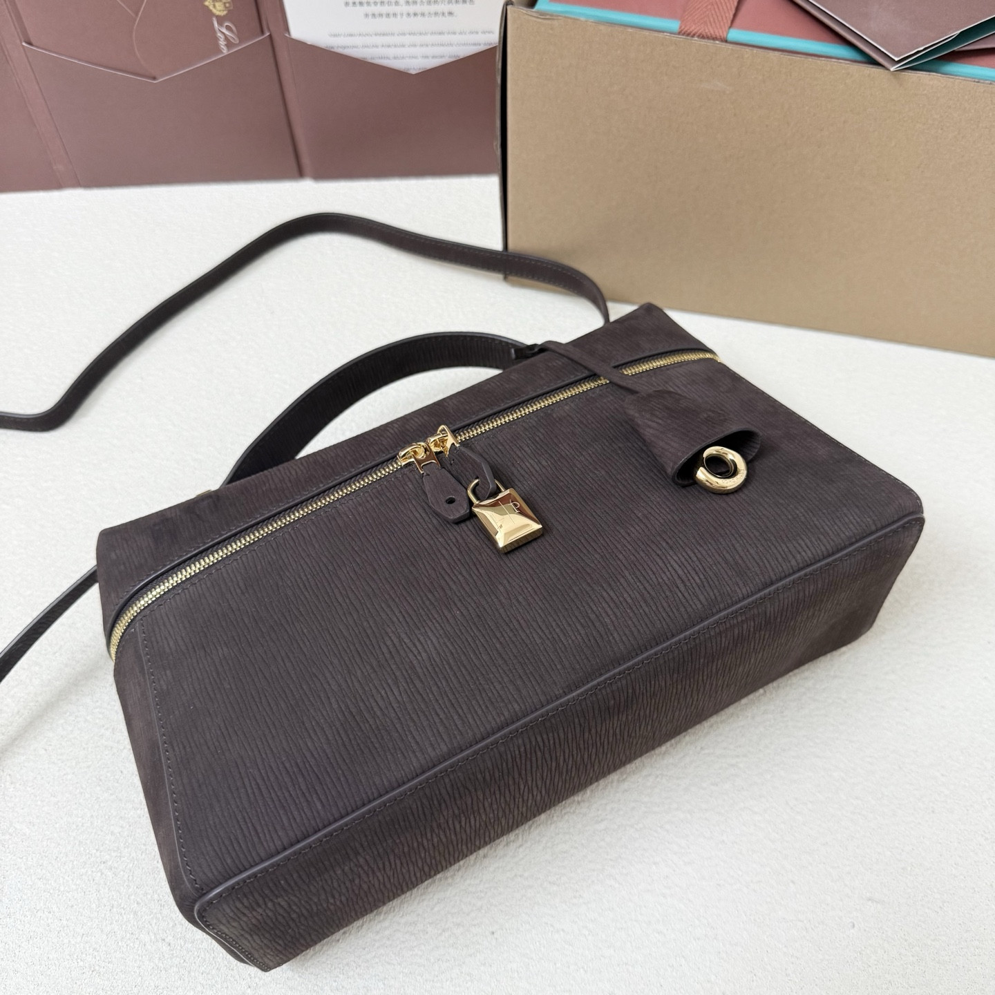 L0r0 P1ana Extra Pocket L27 16x27x10cm