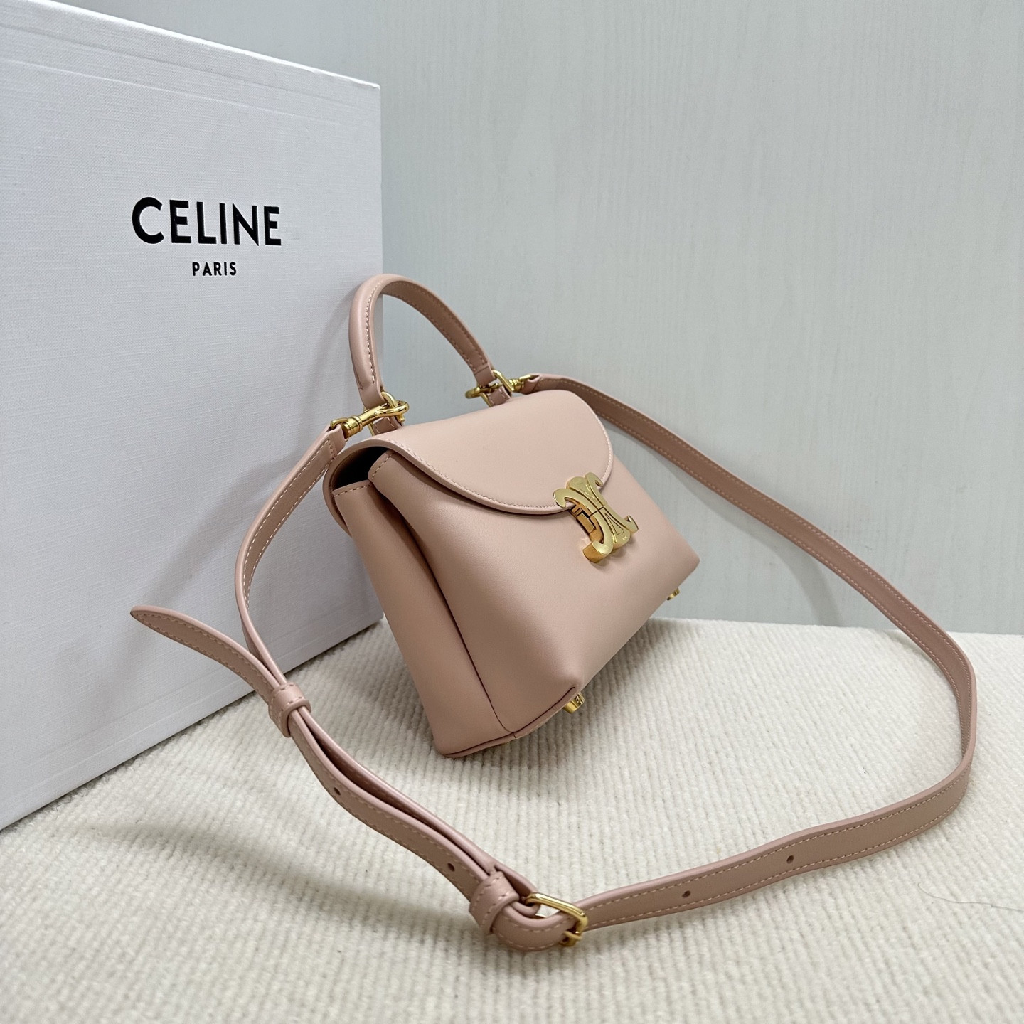 Ce1i*e Teen Nino Bag in Smooth Satined Calfskin 20.5x13x8cm