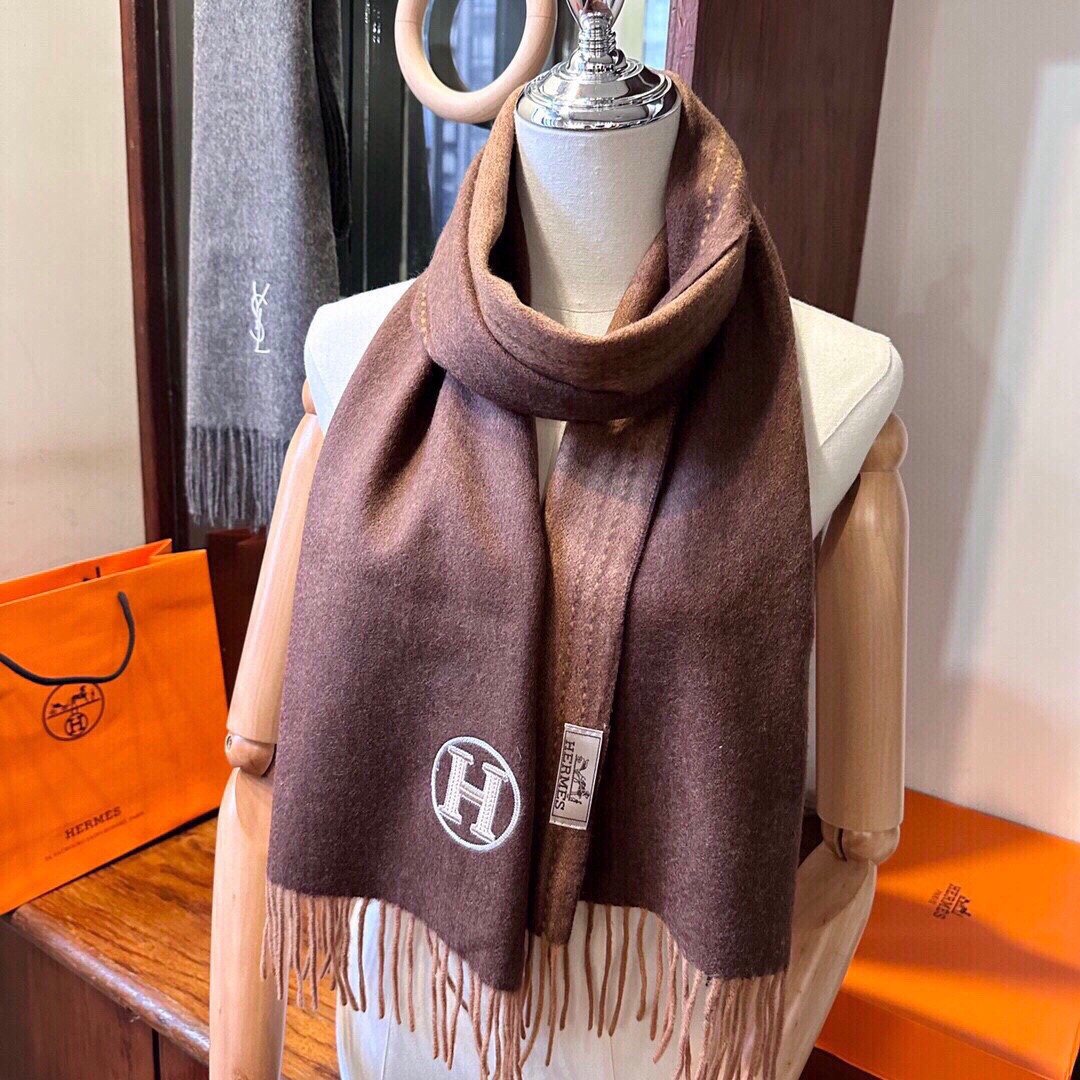 H**me5 Ripple-patterned Cashmere scarf 35x200cm
