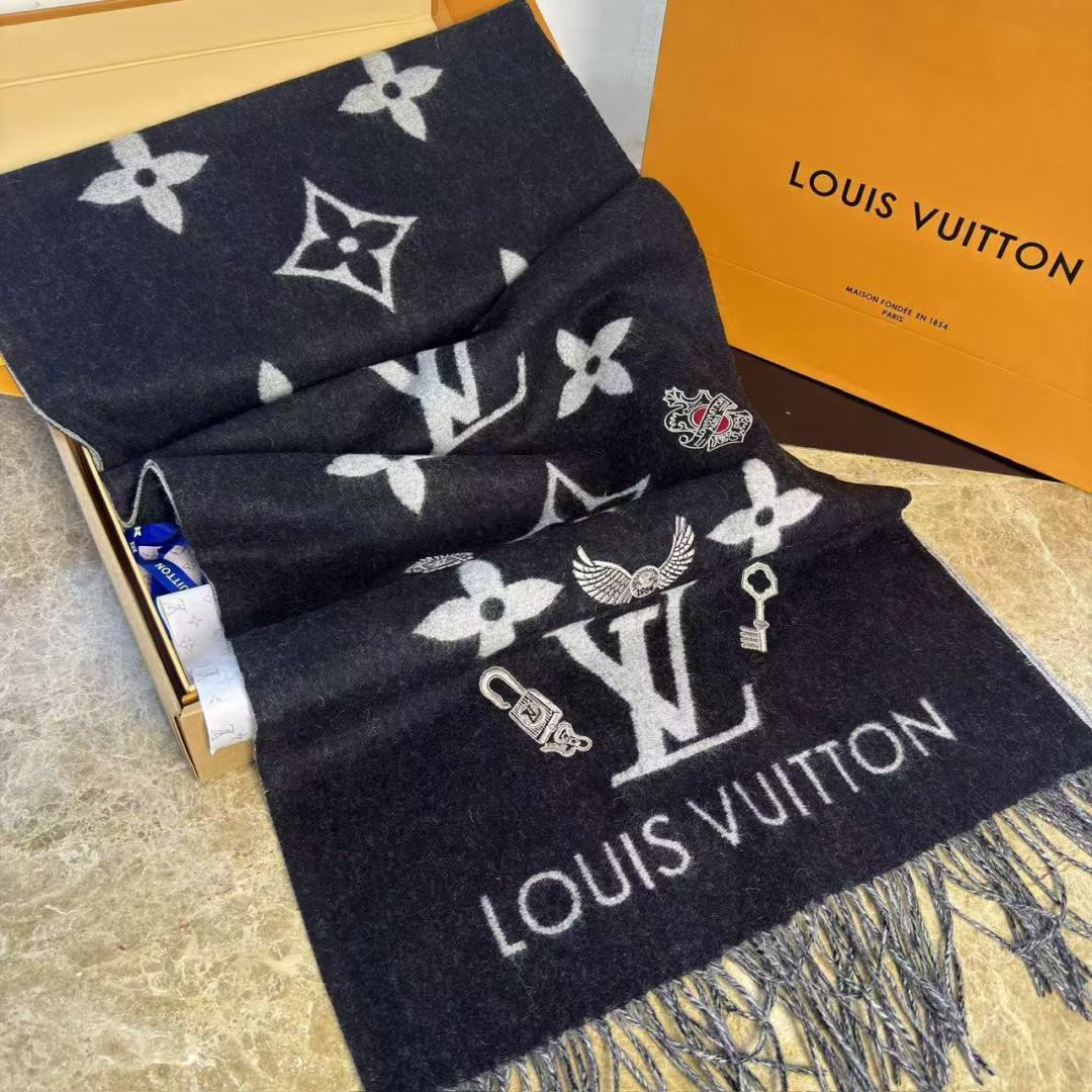 L0vis Vvtt0n Wild Reykjavik scarf 45x170cm 100% cashmere