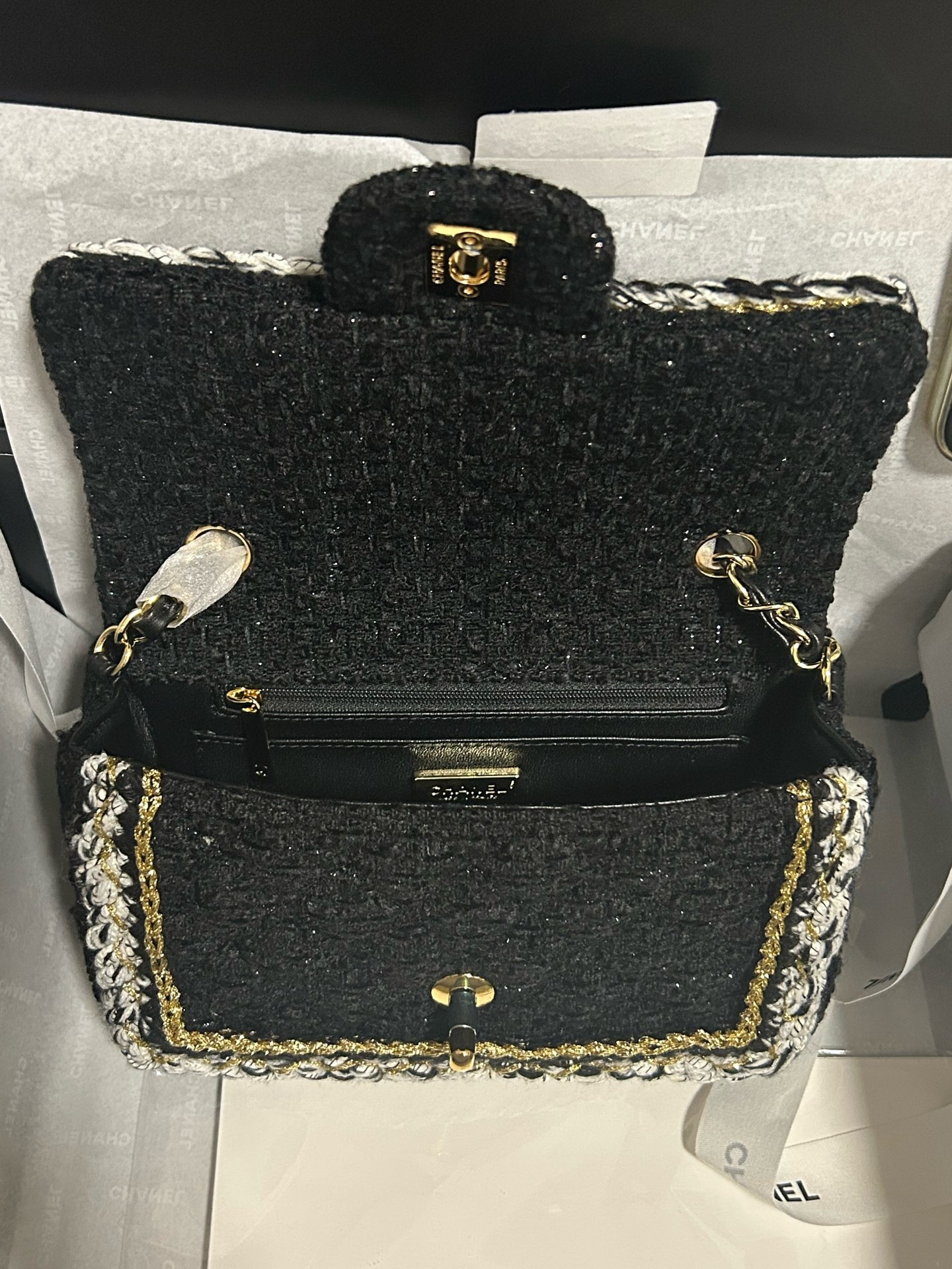 Ch**el Mini Classic Handbag A69900 12x20x6cm