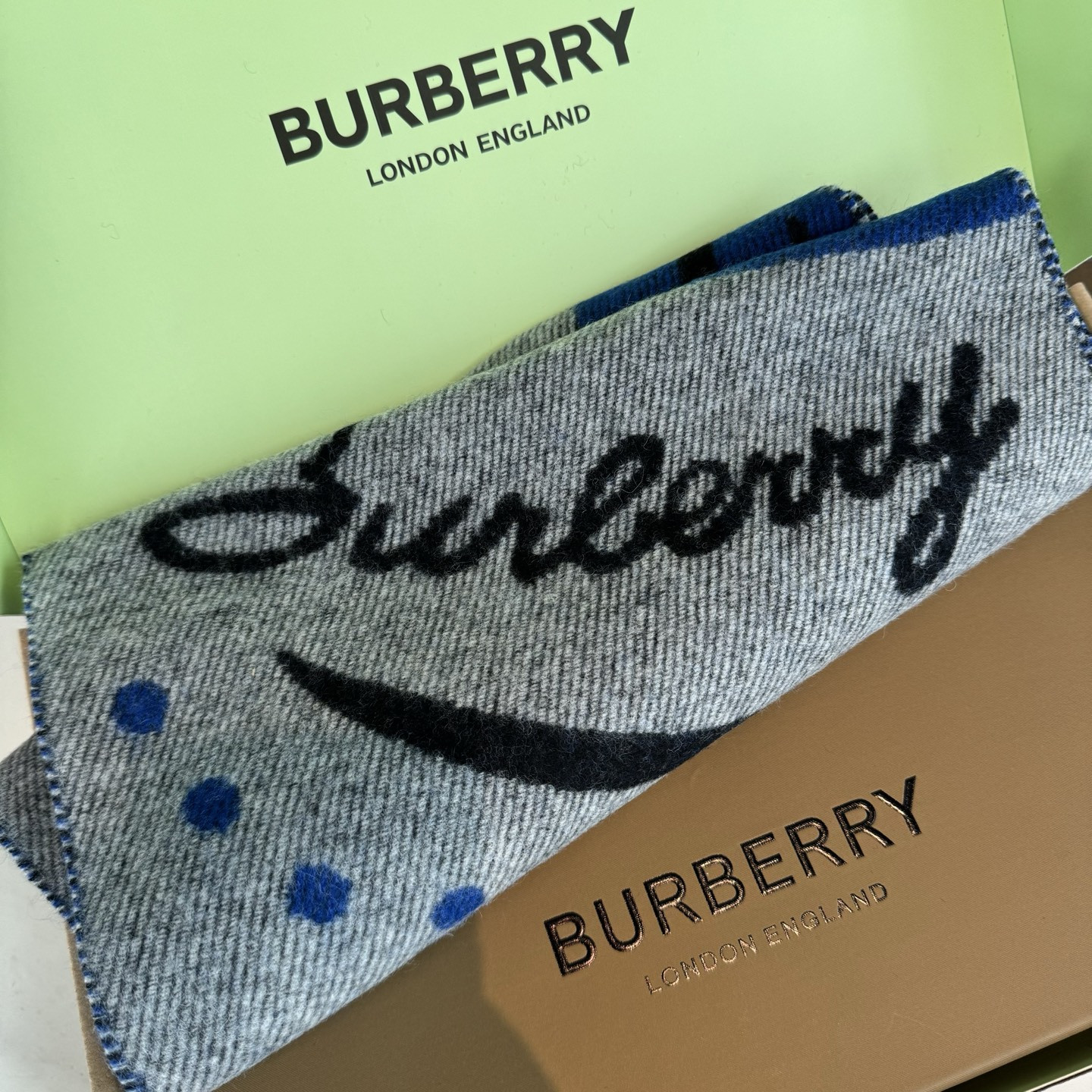Bv*b*rry scarf 30x180cm