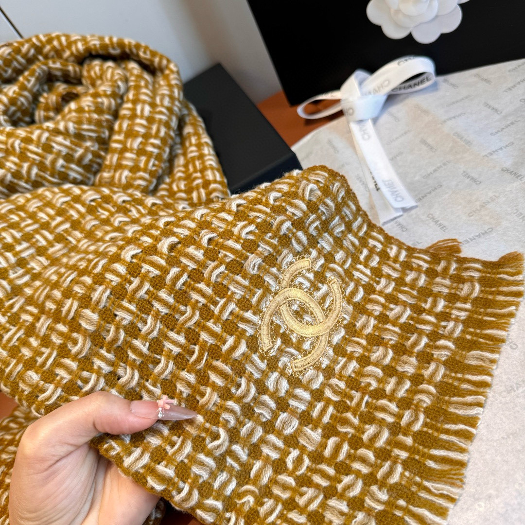 Ch**el scarf 38x185cm 100% cashmere