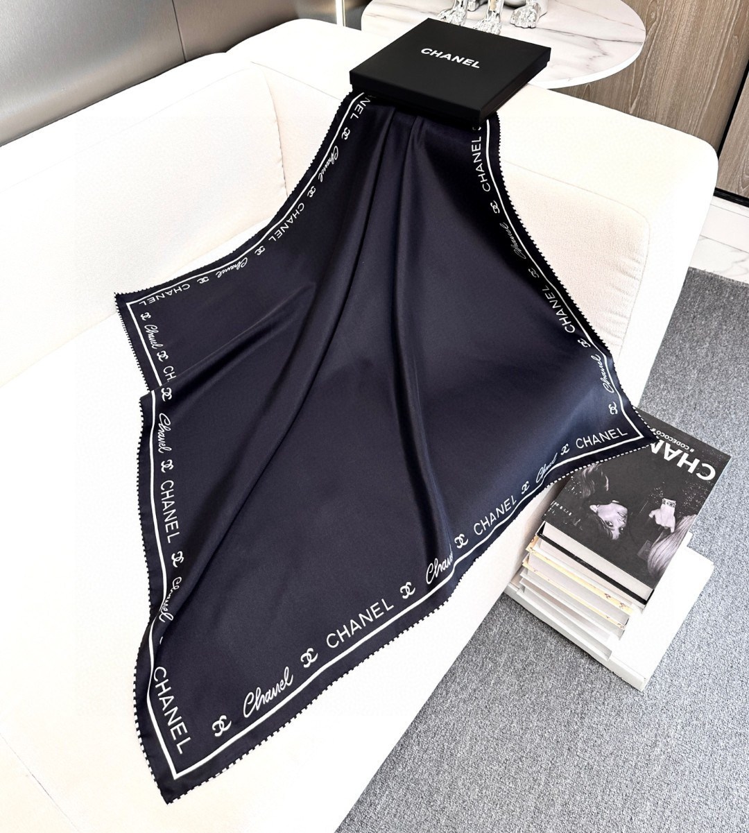 Ch**el scarf 90x90cm