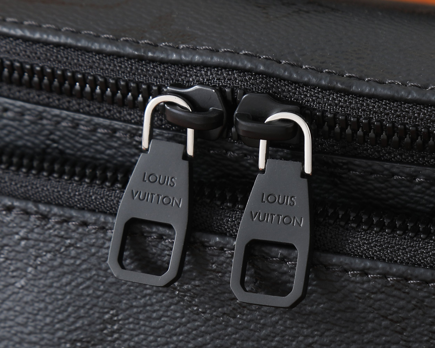 LV RUSH Waist Bag M26763 15x8x30cm