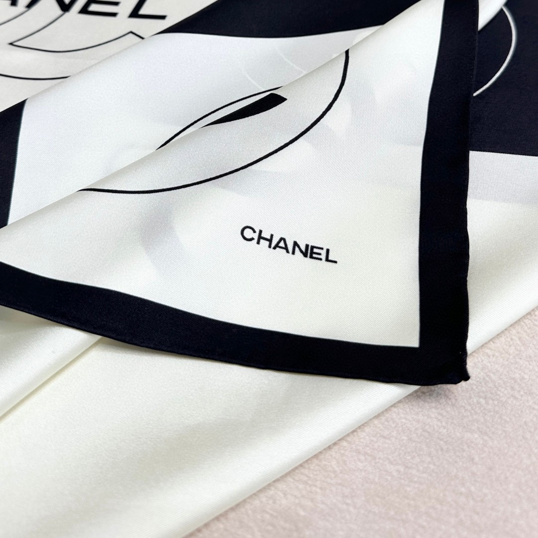 Ch**el silk scarf 90x90cm