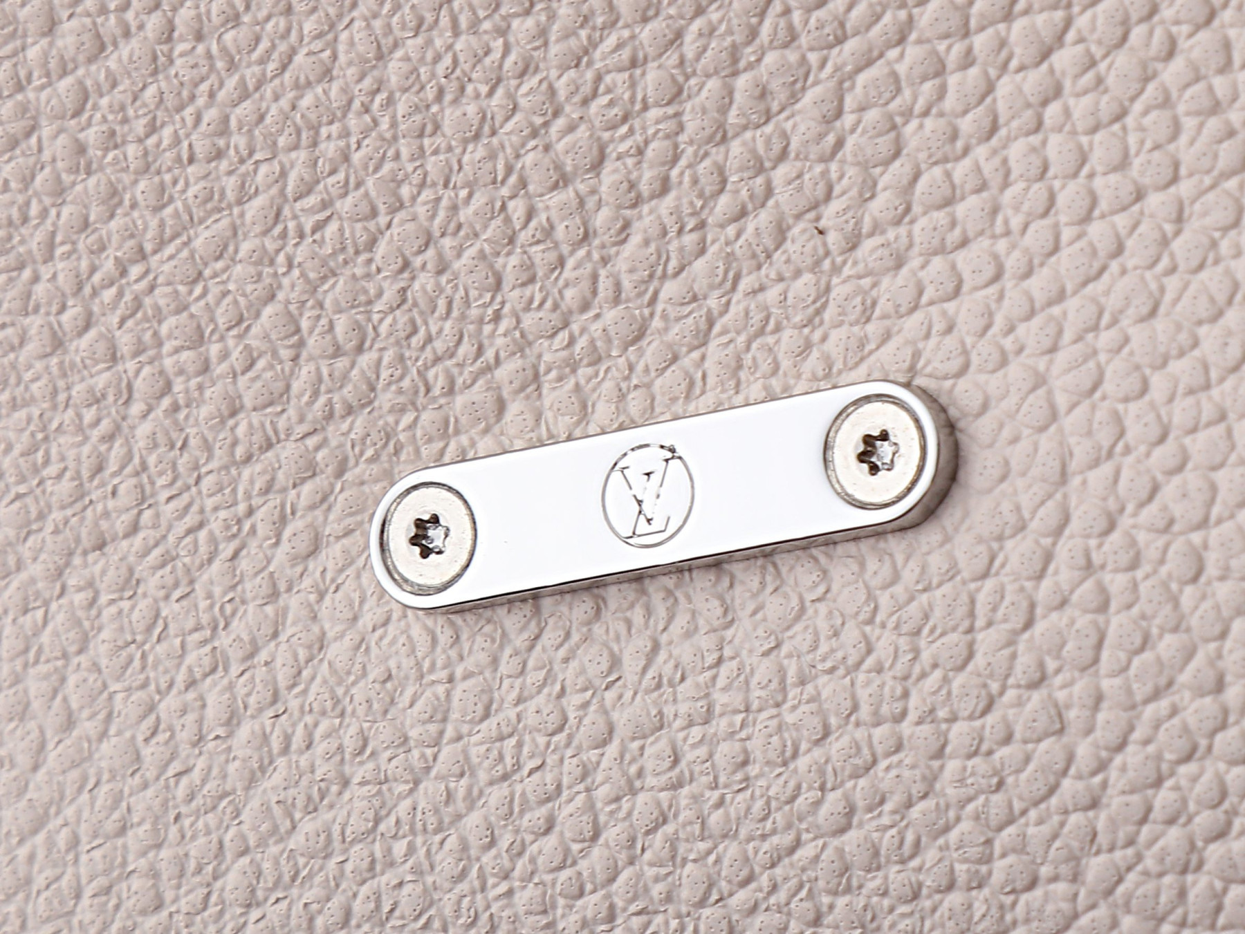 LV Nano Madeleine M2A374 21x12.5x6cm