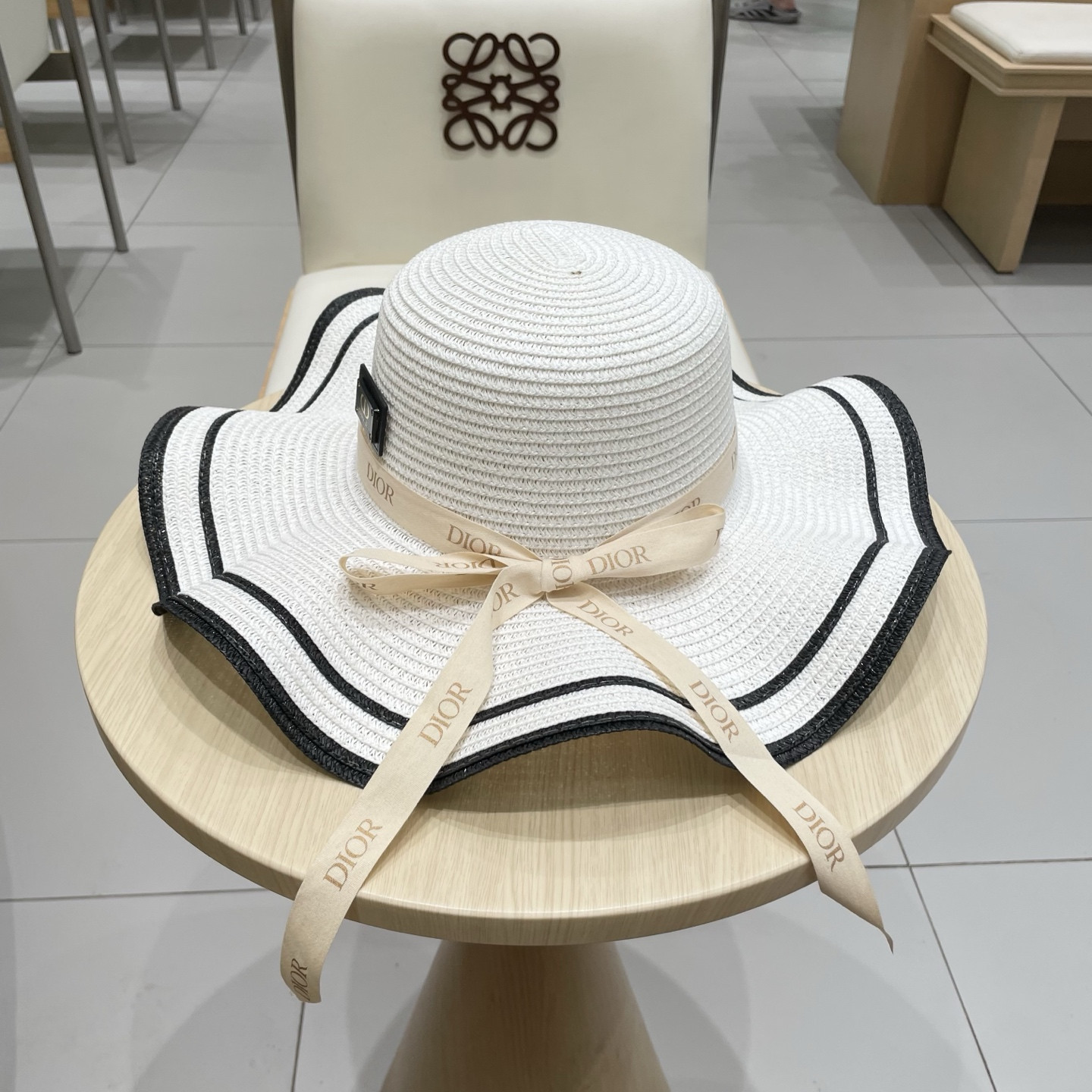 D10r Straw Hat 57cm Head Circumference