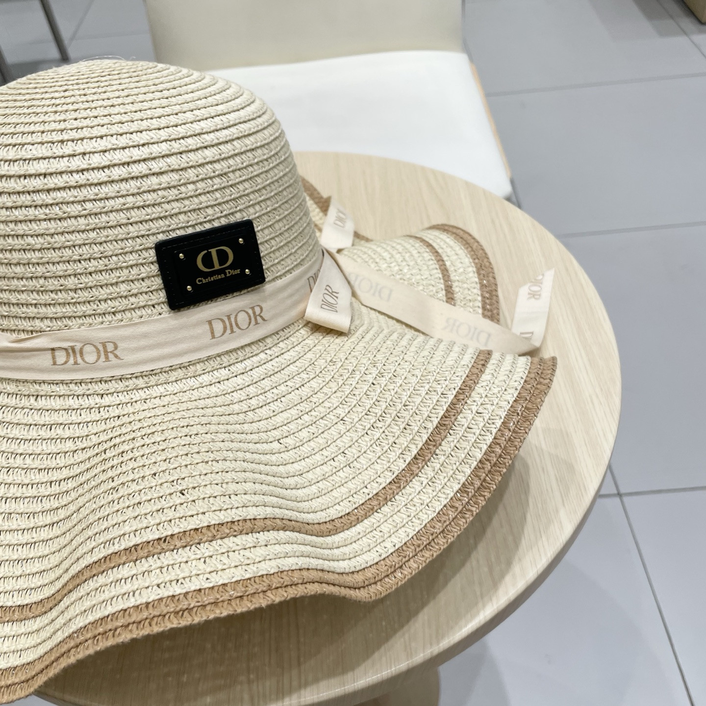 D10r Straw Hat 57cm Head Circumference