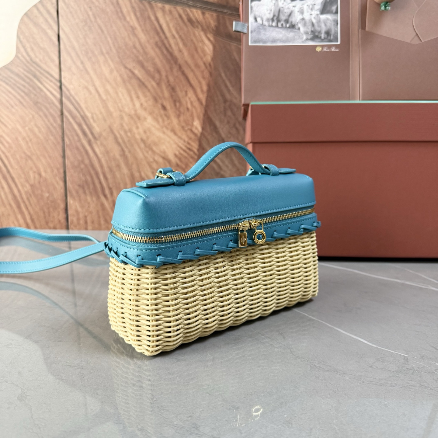 L0r0 P1ana Extra Pocket L19 Wicker Bag 19 x 11.5 x 7cm