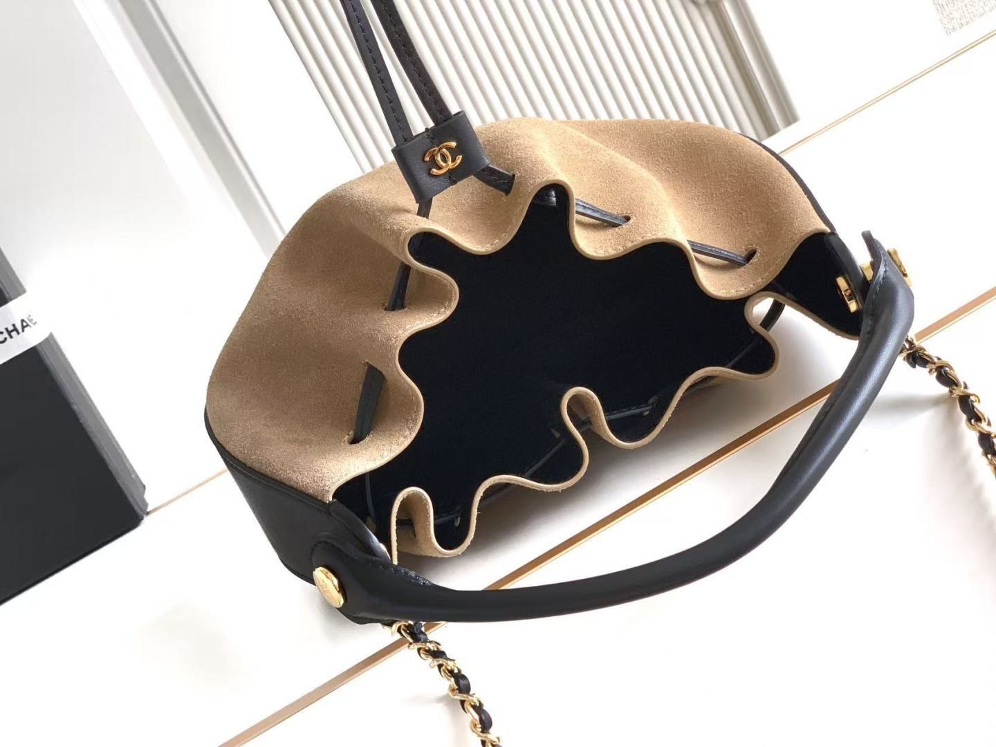 Ch**el Small Hobo Bag AS6617 18 x 24 x 6cm