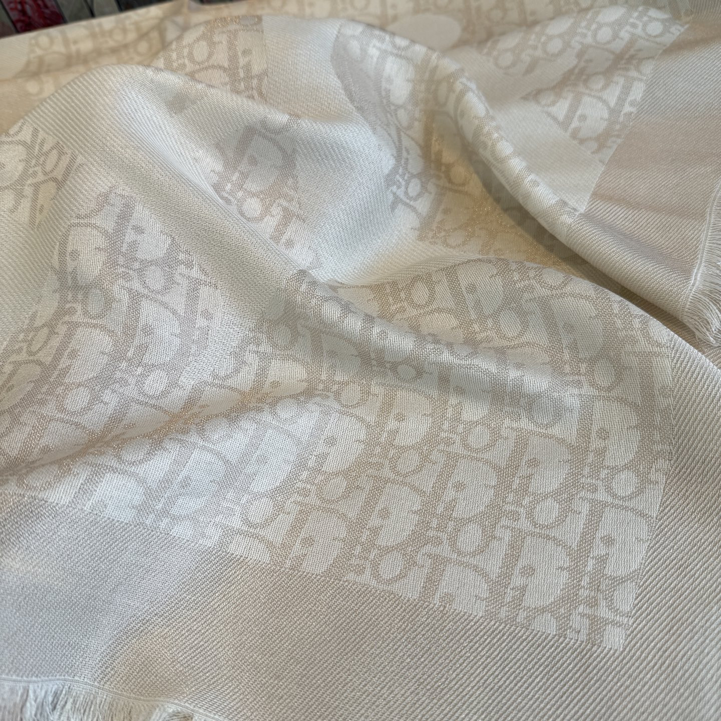 D10r shawl 140x140cm