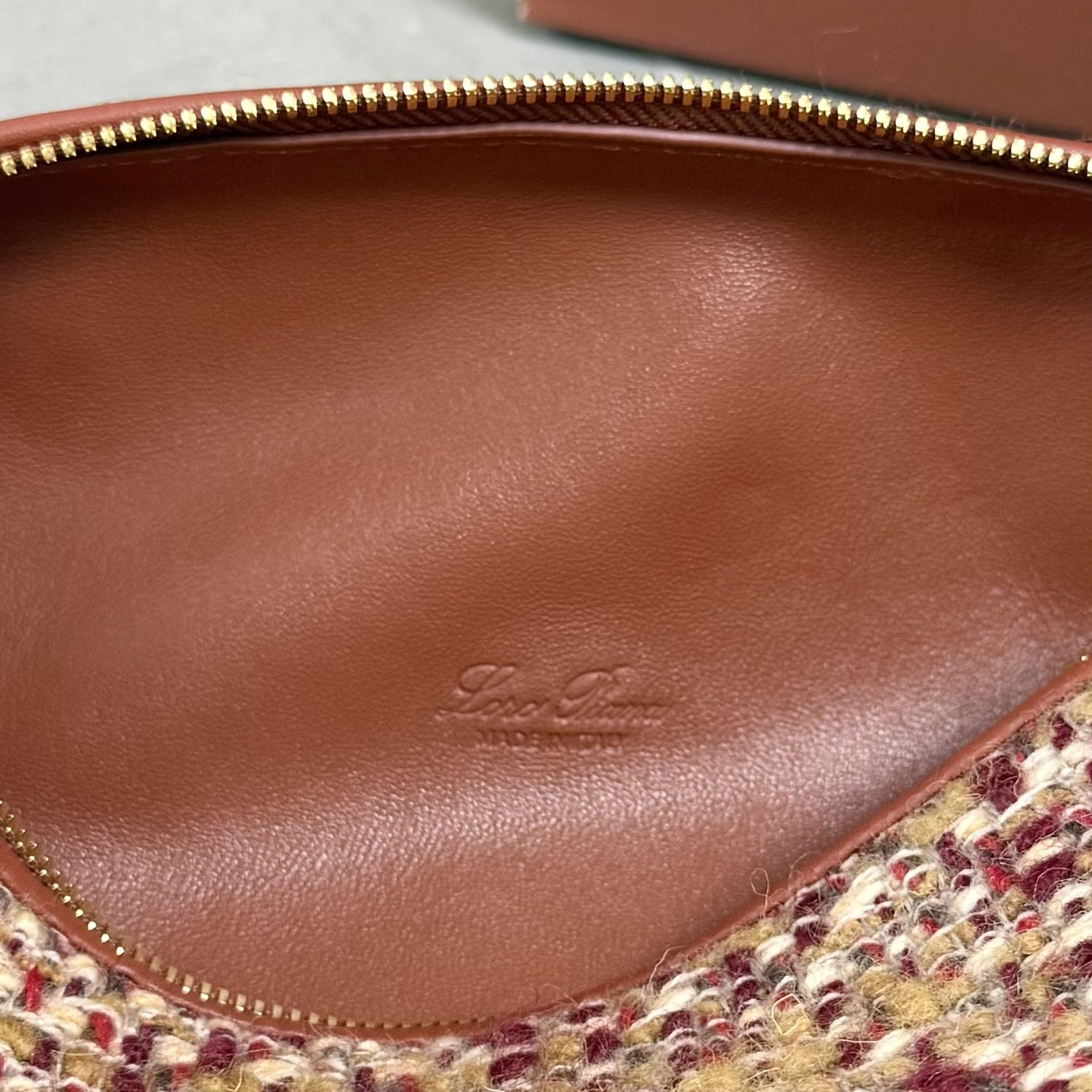 L0r0 P1ana Extra Pocket L19 11 x 19 x 6.5 cm