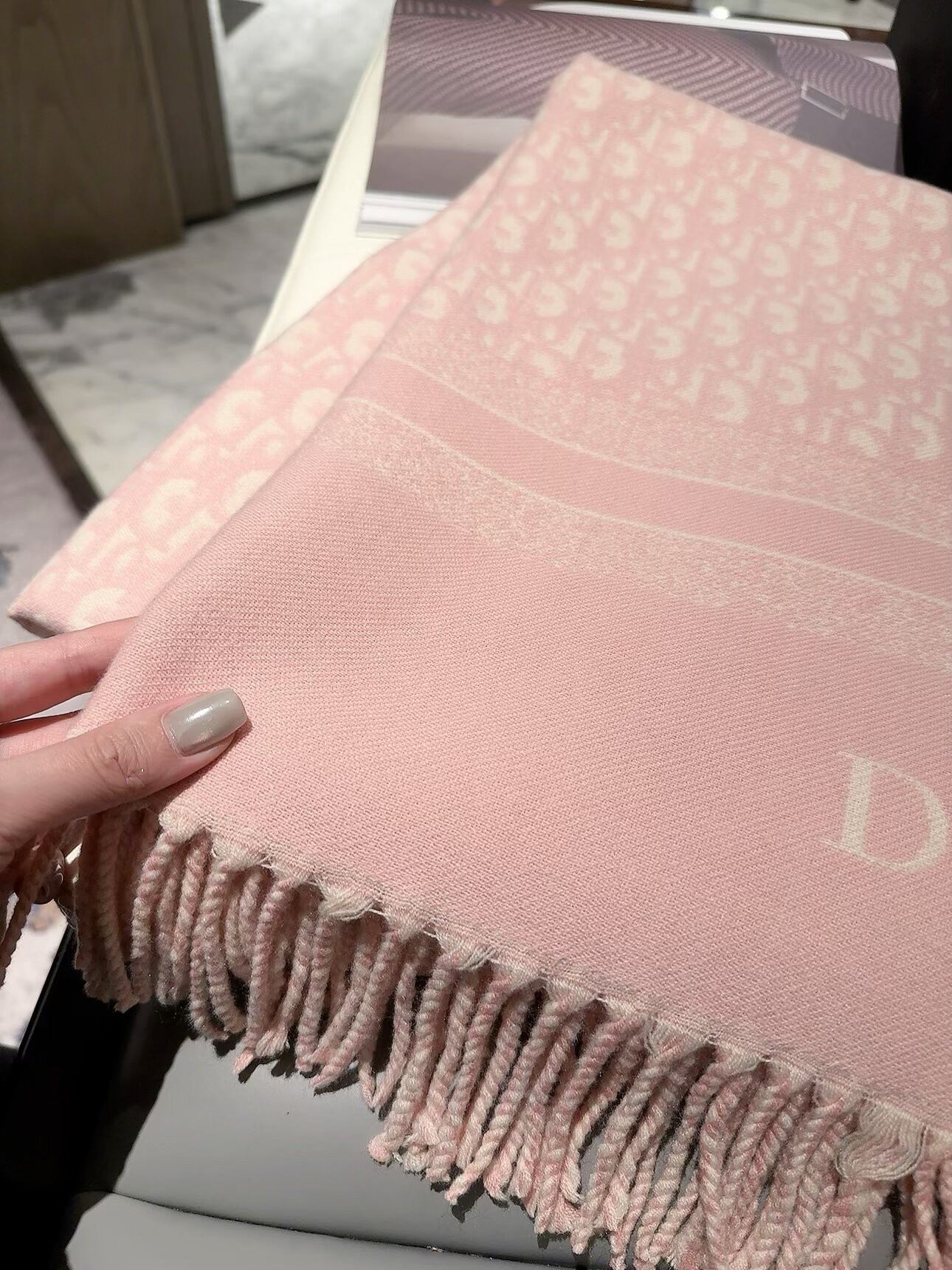 D10r scarf