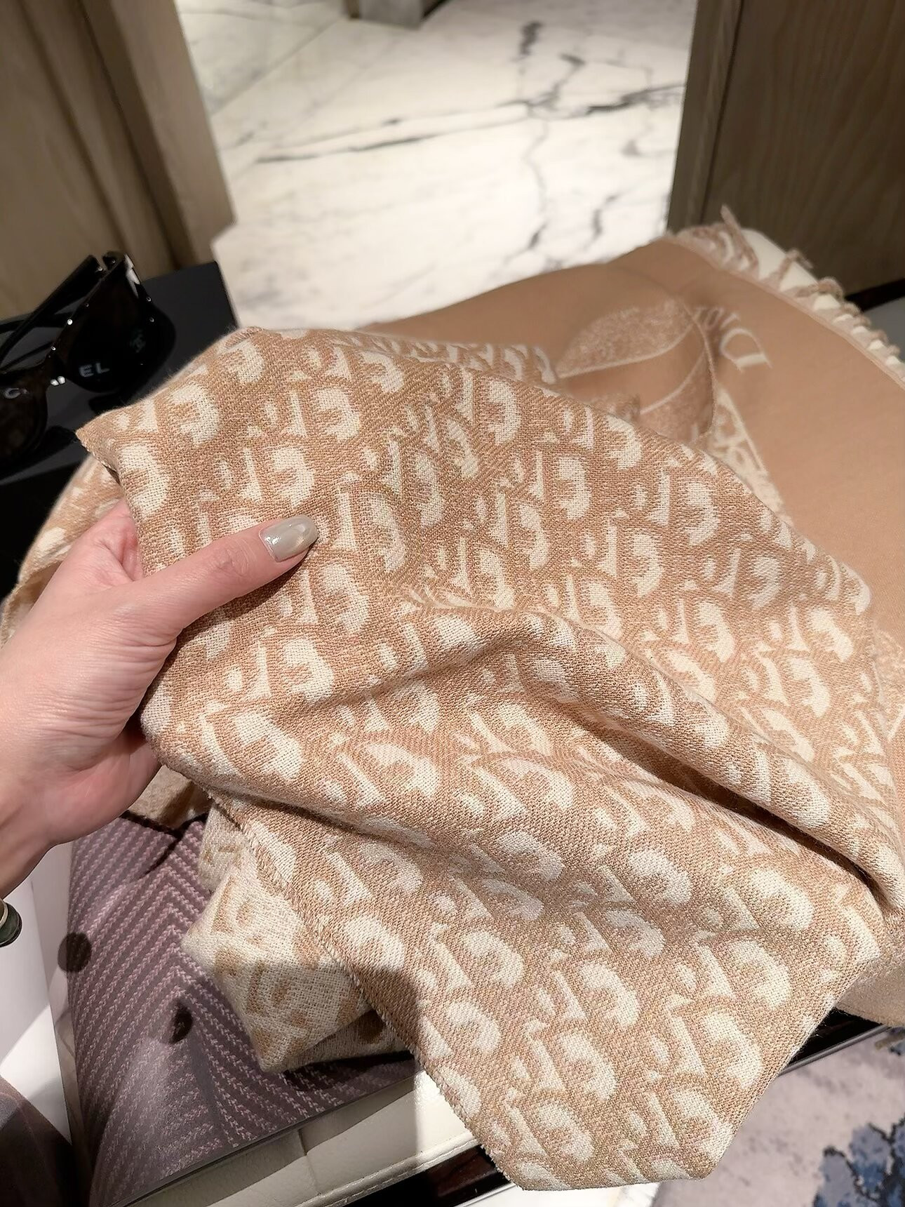 D10r scarf